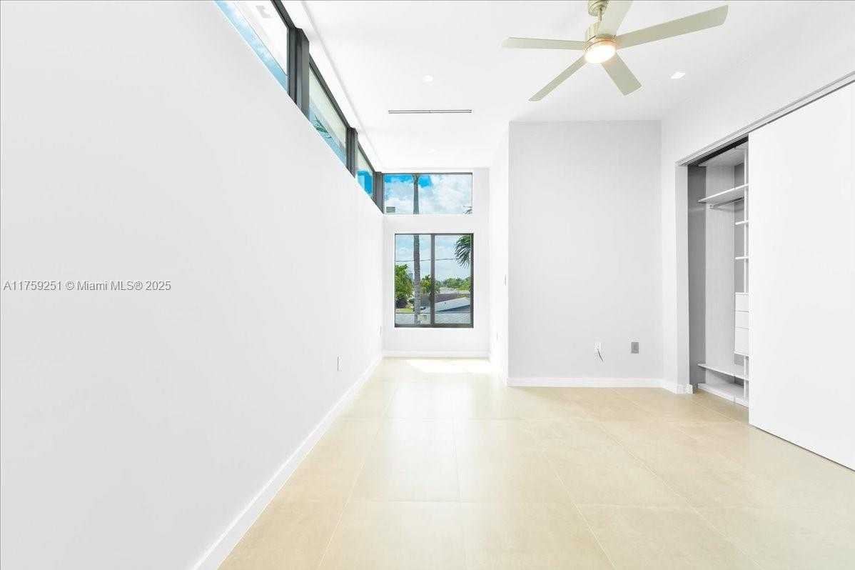 Small Image of 21320 NORTH EAST 26TH AVE, Miami Number 25