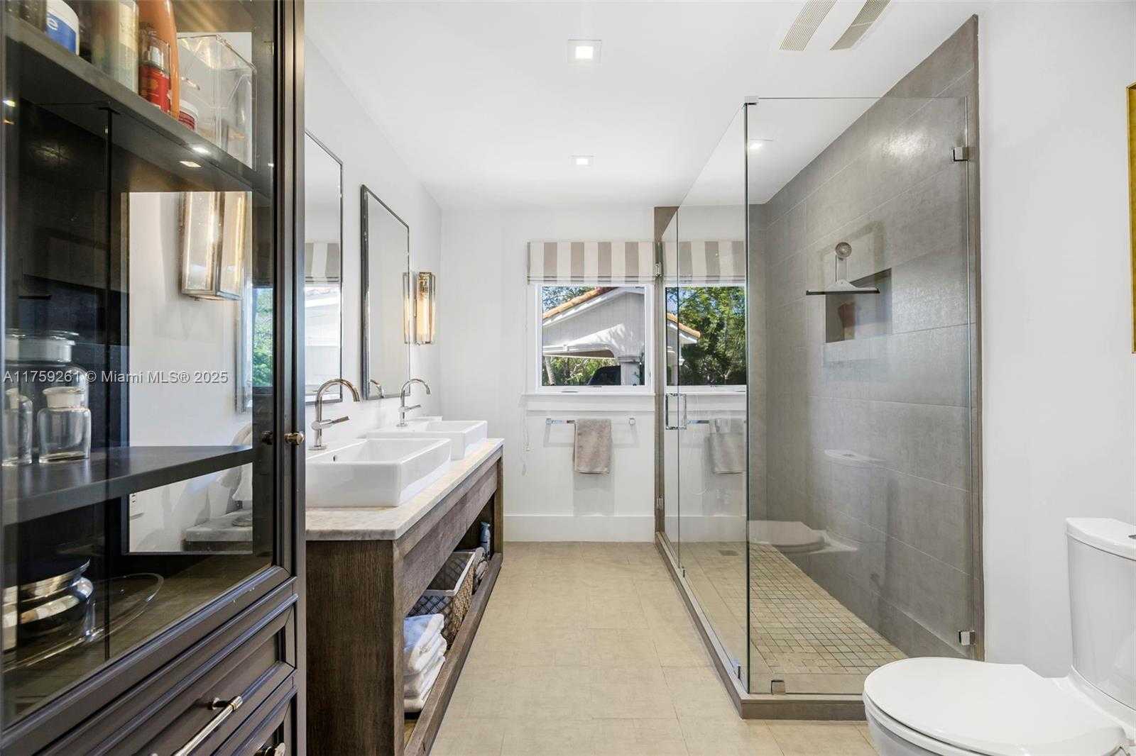 Small Image of 1117 BELLA VISTA AVE, Coral Gables Number 25