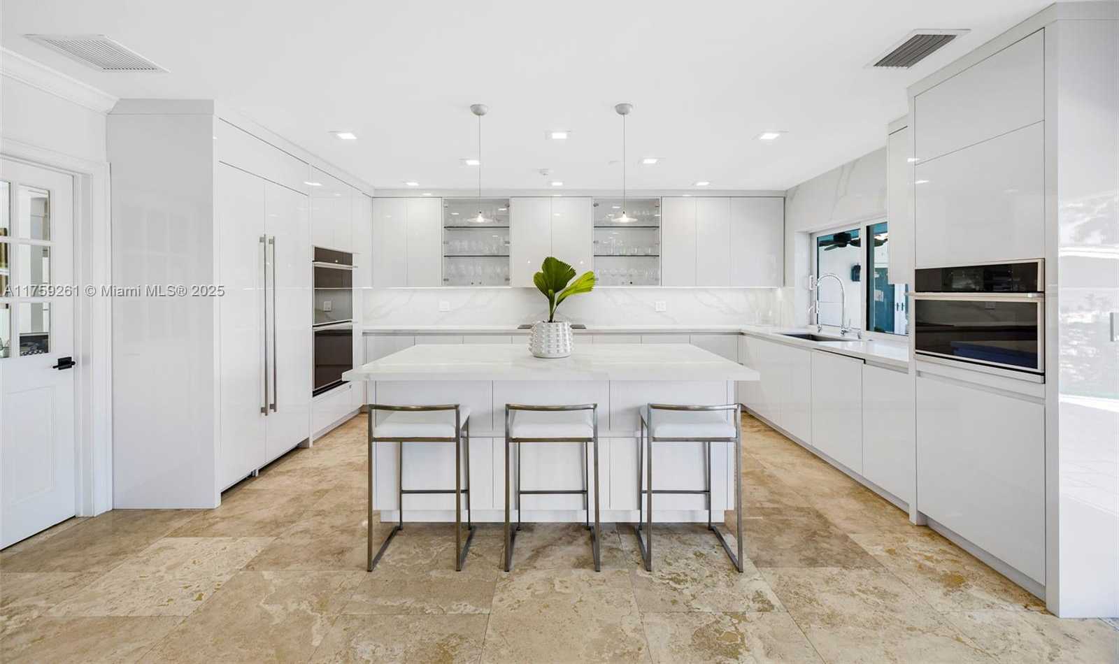 Small Image of 1117 BELLA VISTA AVE, Coral Gables Number 4