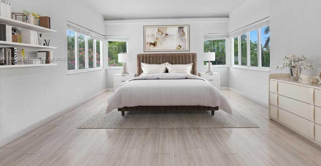 Small Image of 5861 LA GORCE DR, Miami Beach Number 26