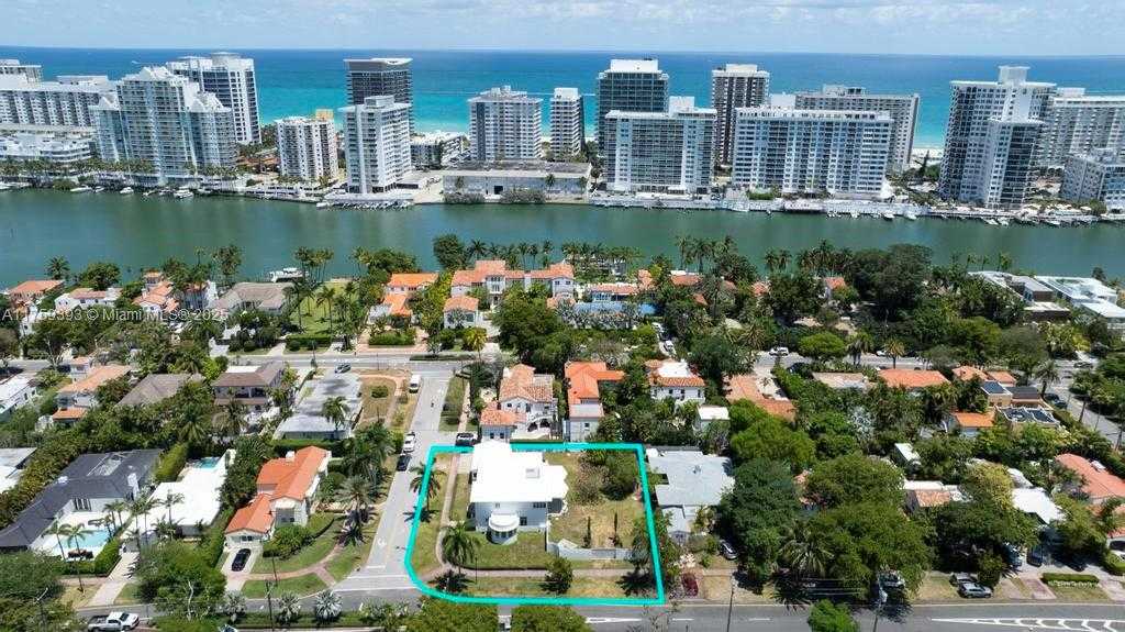 Small Image of 5861 LA GORCE DR, Miami Beach Number 45