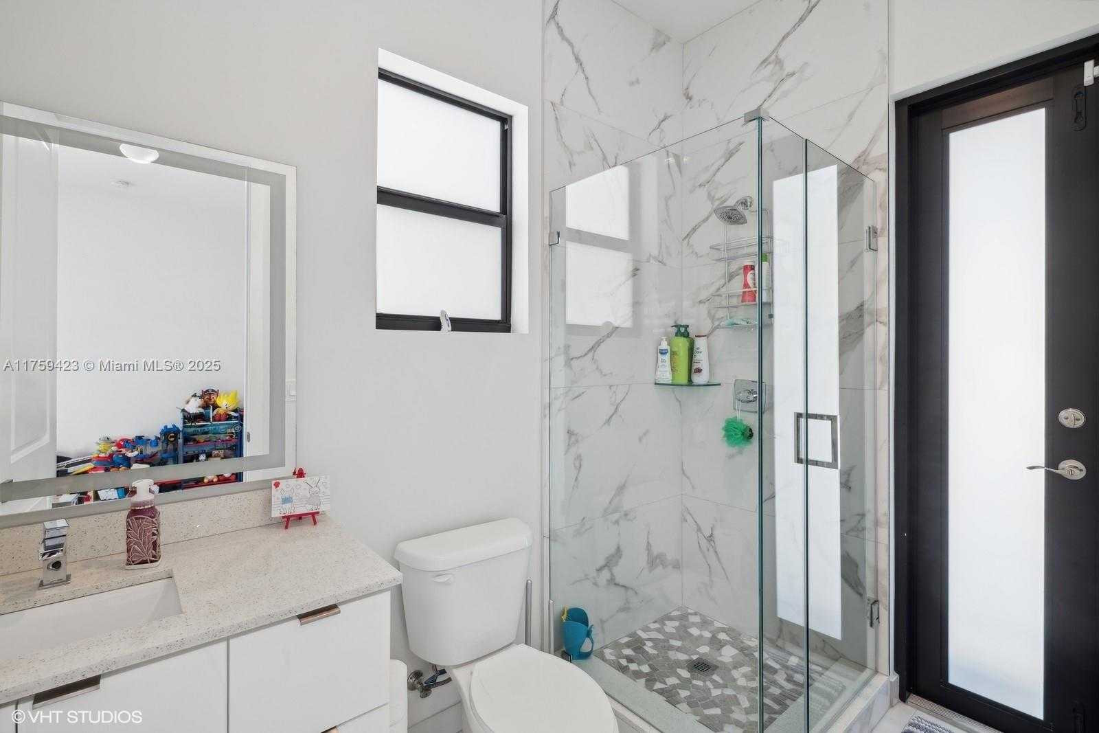 Small Image of 13331 SOUTH WEST 41ST ST, Miami Number 11