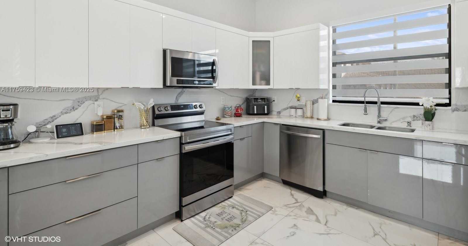 Small Image of 13331 SOUTH WEST 41ST ST, Miami Number 7