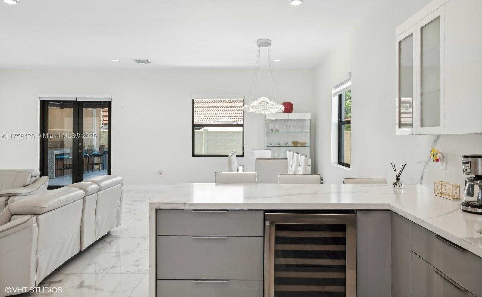 Small Image of 13331 SOUTH WEST 41ST ST, Miami Number 8
