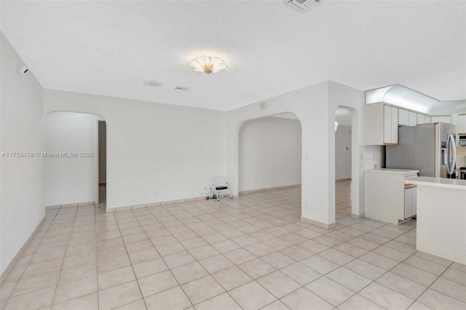 Small Image of 713 HIGHLAND DR, West Palm Beach Number 11