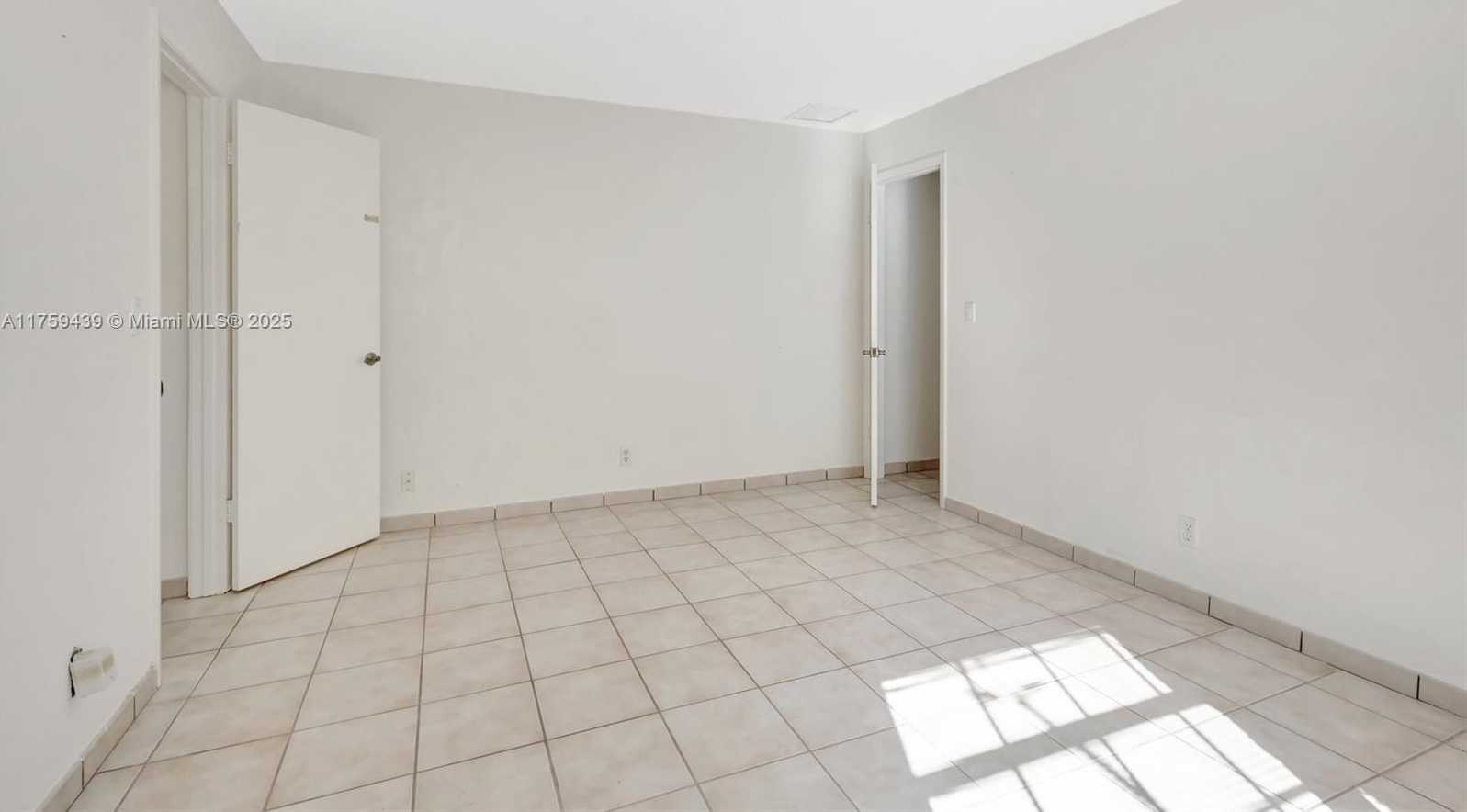 Small Image of 713 HIGHLAND DR, West Palm Beach Number 24