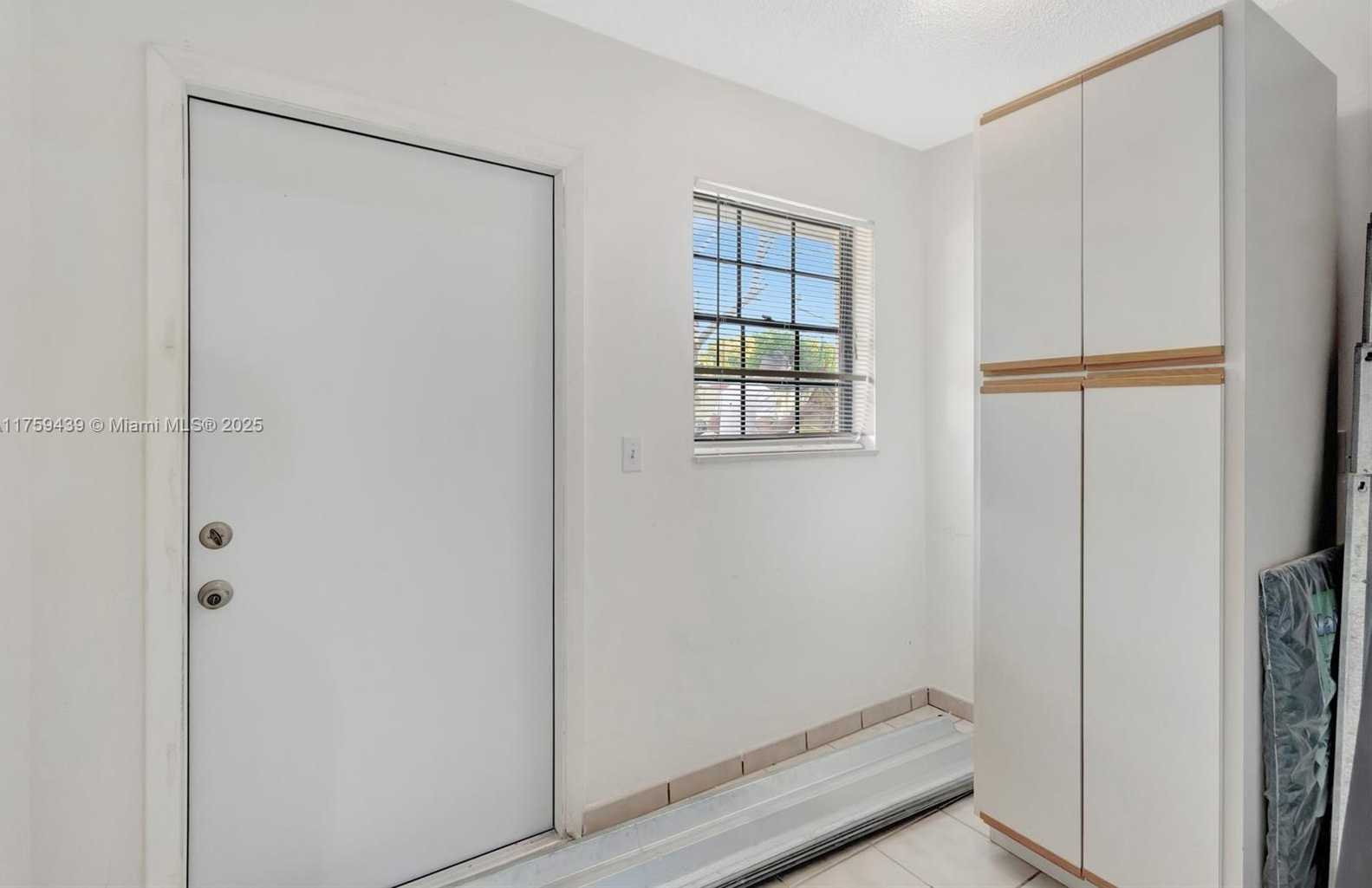 Small Image of 713 HIGHLAND DR, West Palm Beach Number 28