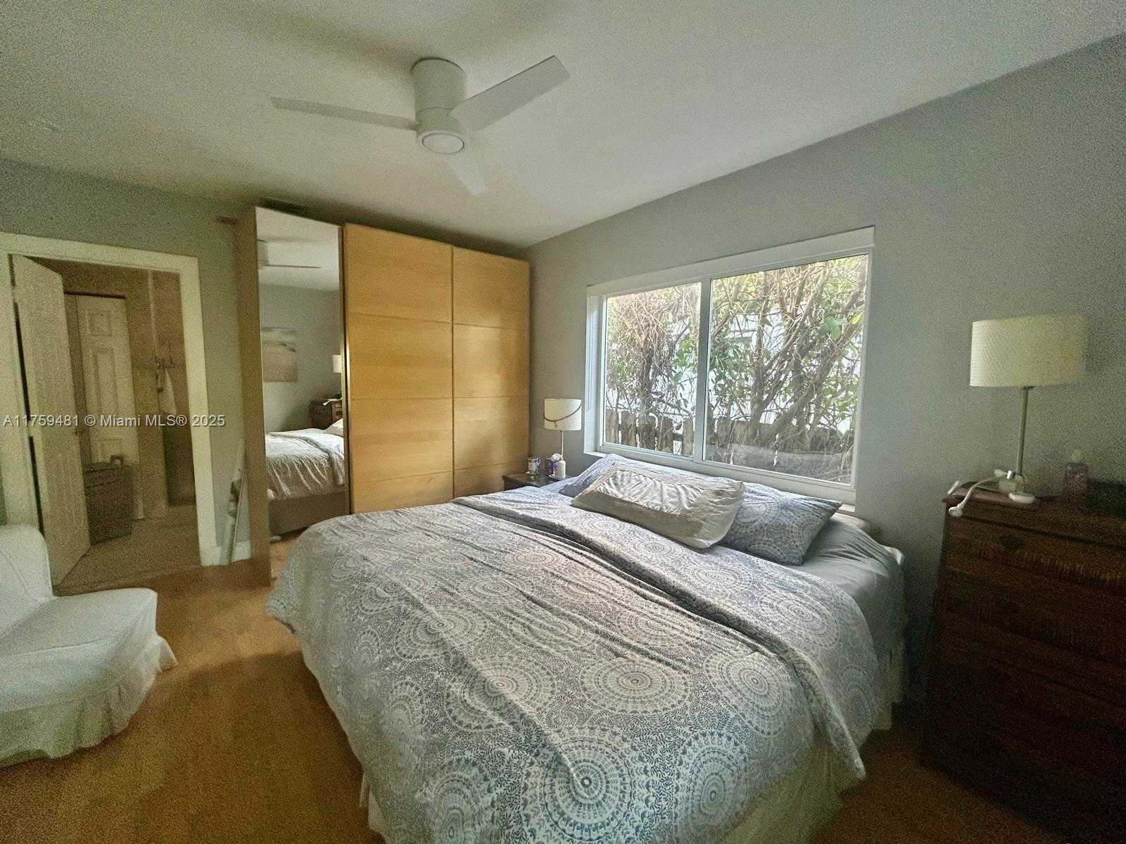 Small Image of 8859 EMERSON AVE, Surfside Number 11