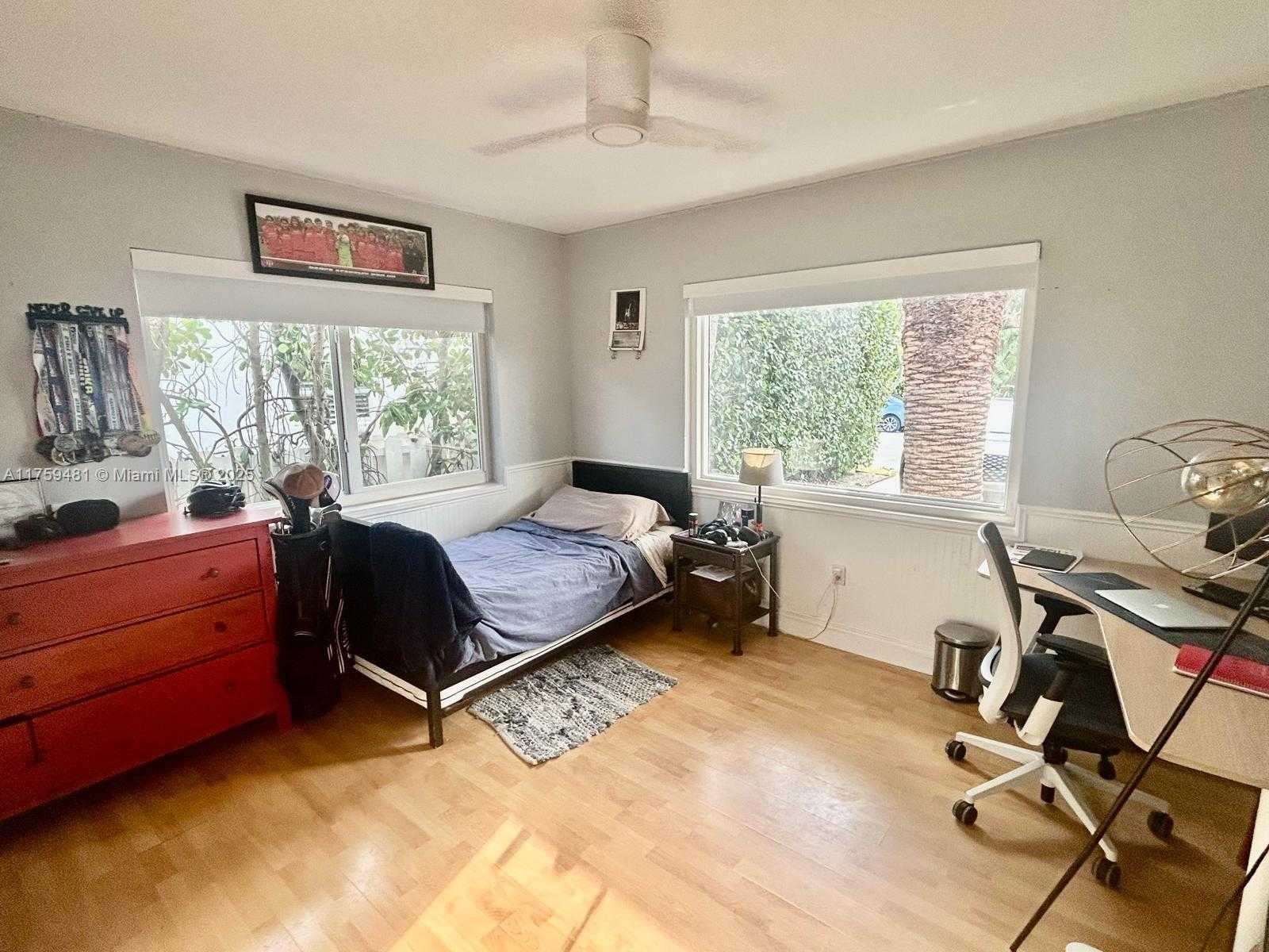 Small Image of 8859 EMERSON AVE, Surfside Number 15