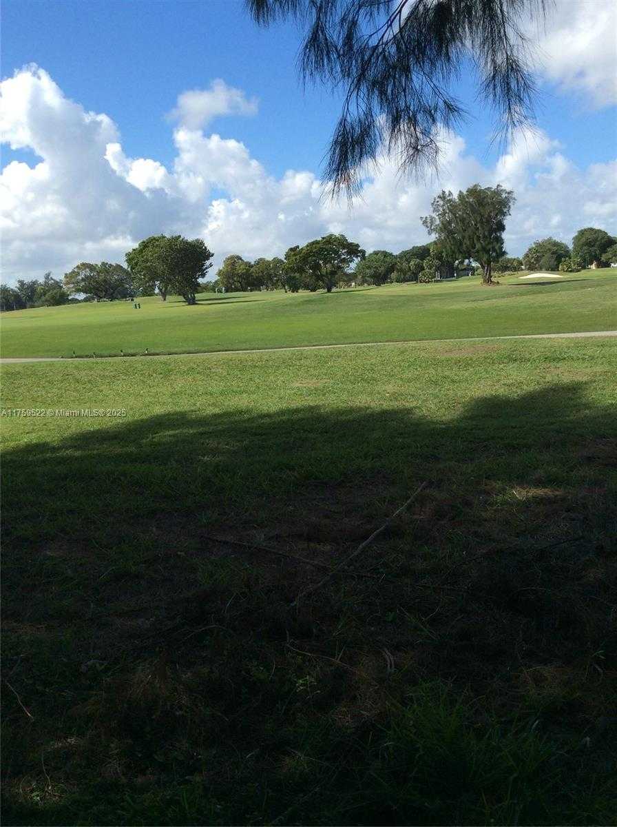 Small Image of 401 SOUTH SHORE DR, Miami Beach Number 2