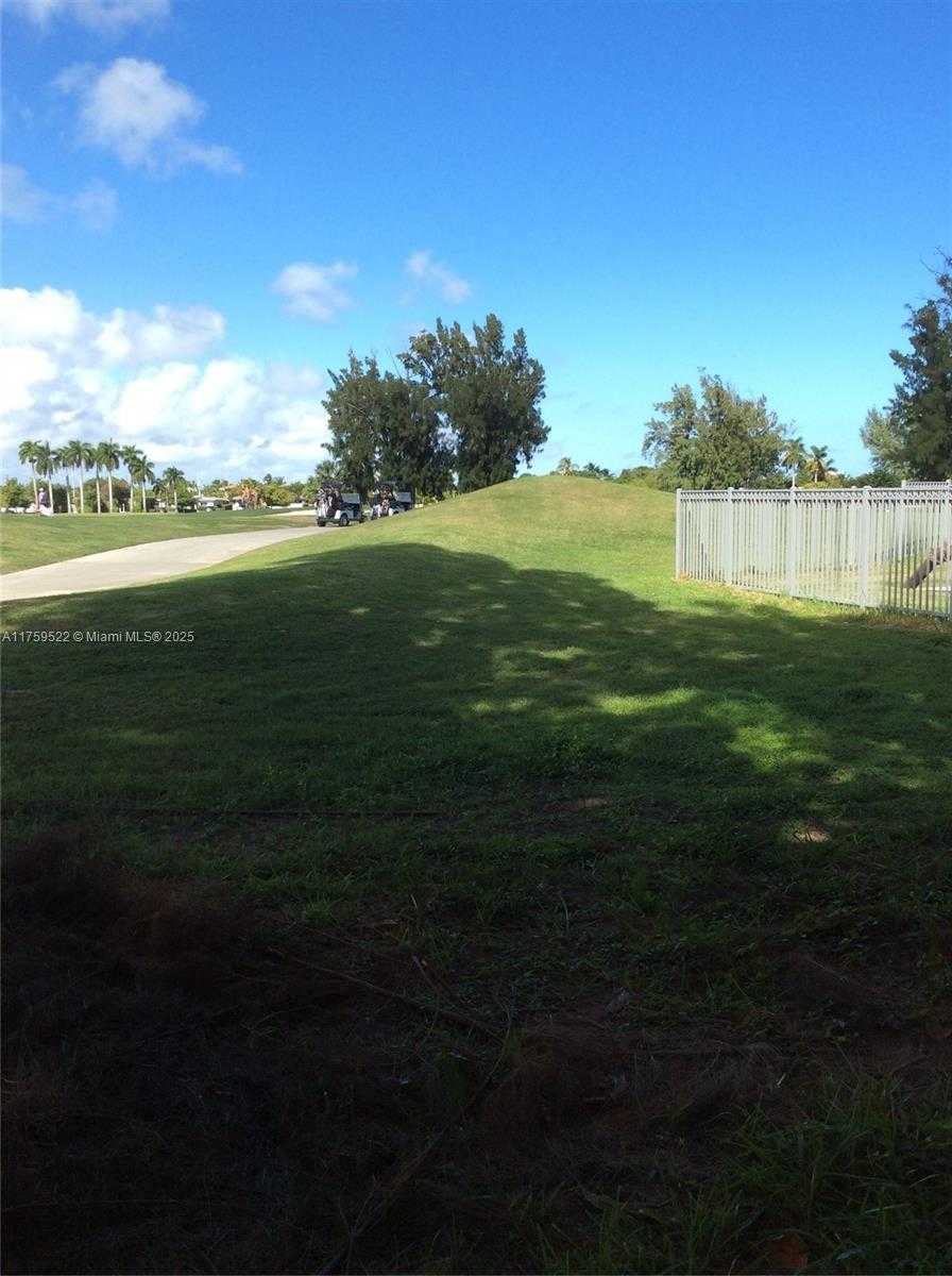 Small Image of 401 SOUTH SHORE DR, Miami Beach Number 3