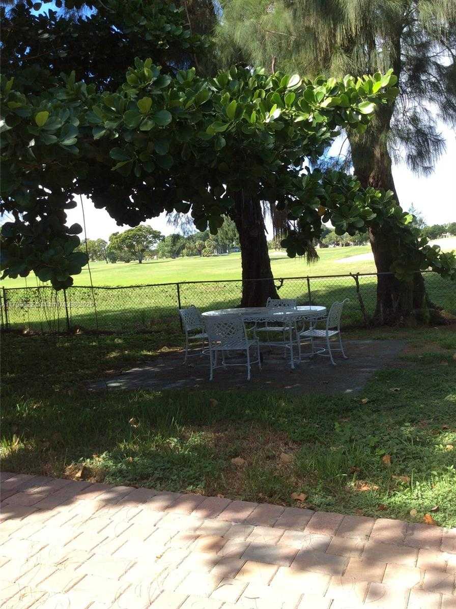 Small Image of 401 SOUTH SHORE DR, Miami Beach Number 6