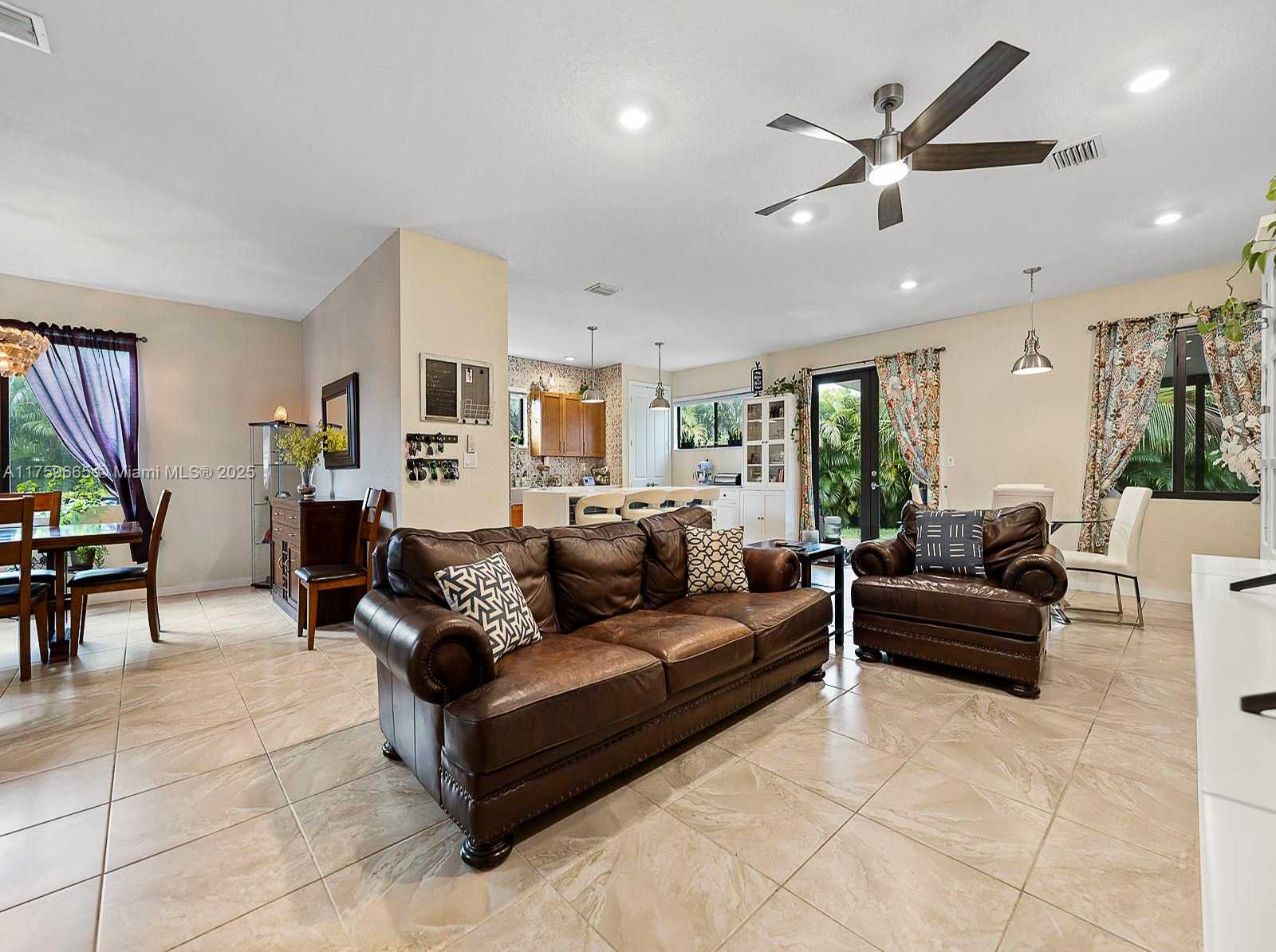 Small Image of 16820 SOUTH WEST 109TH PL, Miami Number 14