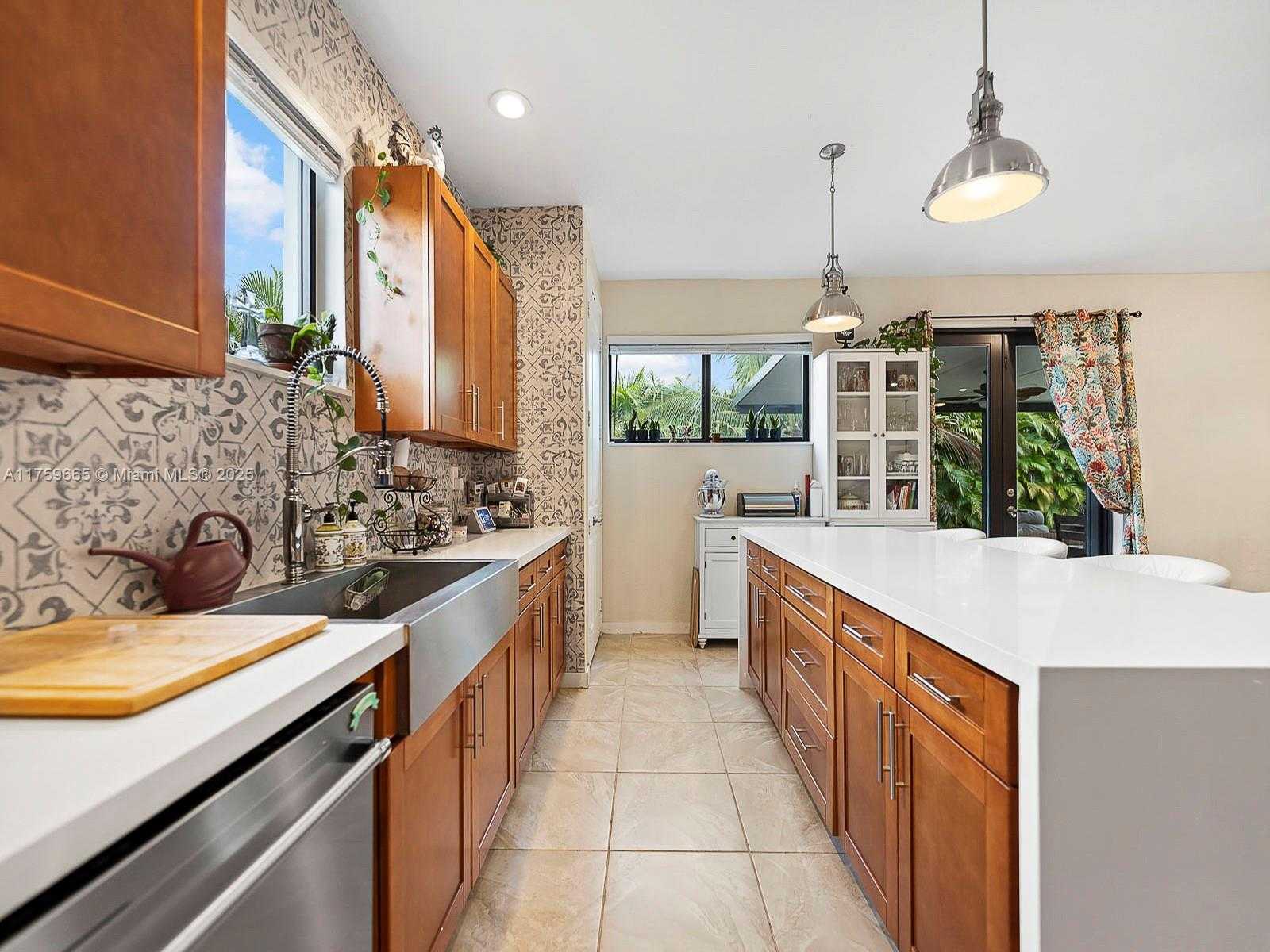 Small Image of 16820 SOUTH WEST 109TH PL, Miami Number 19