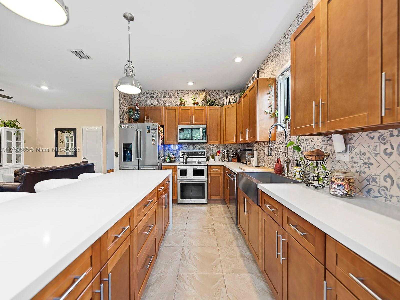 Small Image of 16820 SOUTH WEST 109TH PL, Miami Number 20