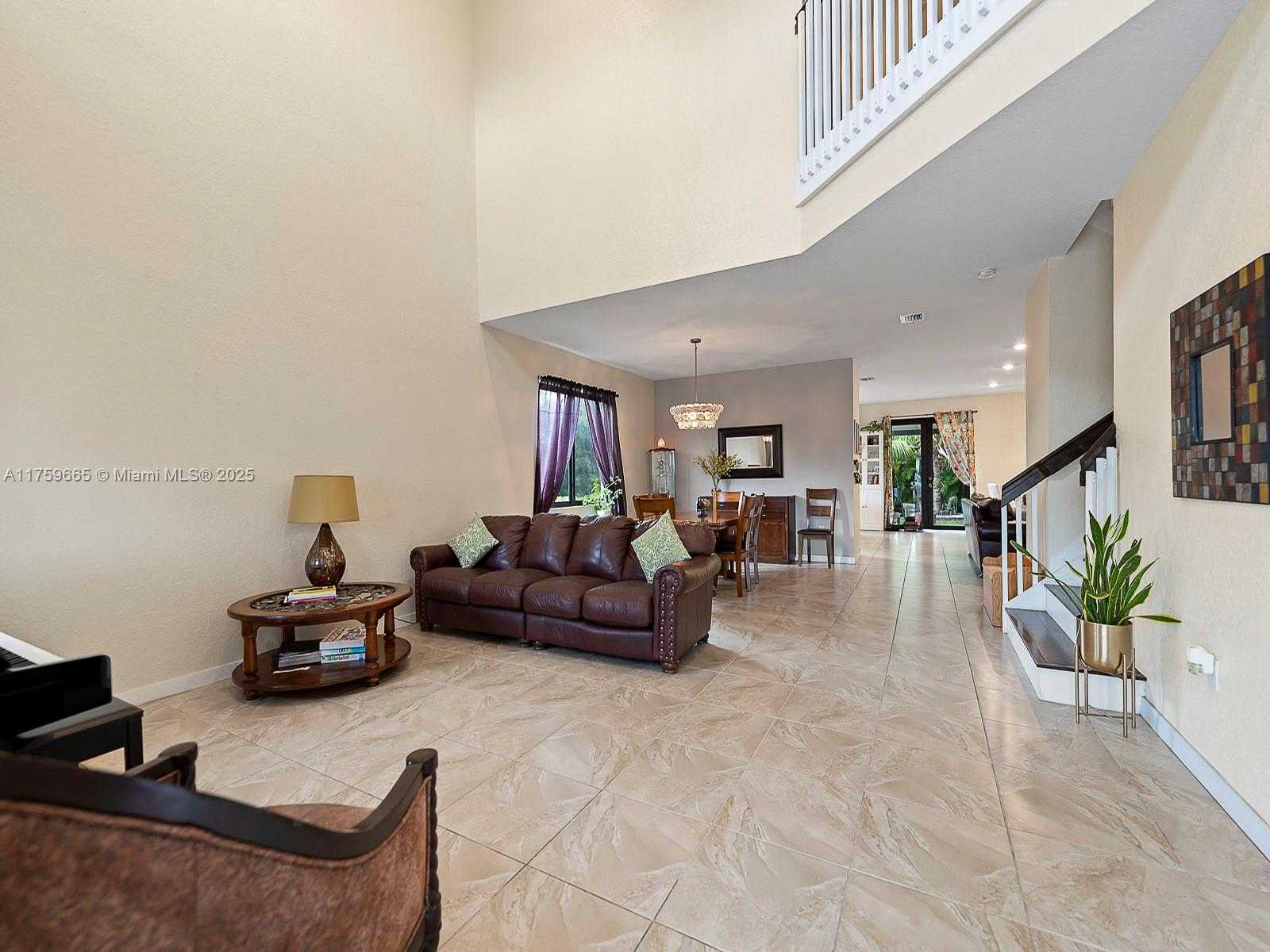 Small Image of 16820 SOUTH WEST 109TH PL, Miami Number 8