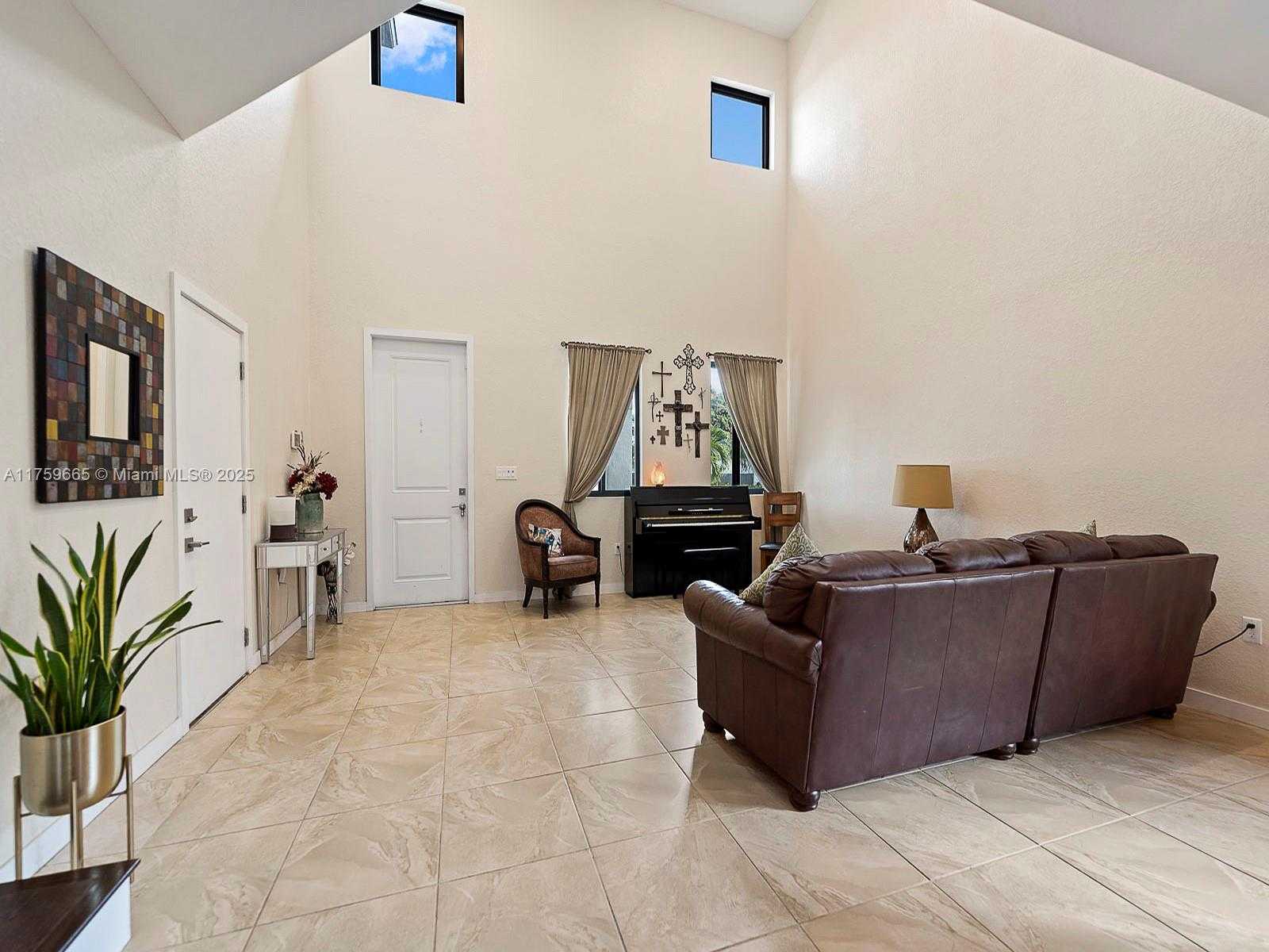 Small Image of 16820 SOUTH WEST 109TH PL, Miami Number 9