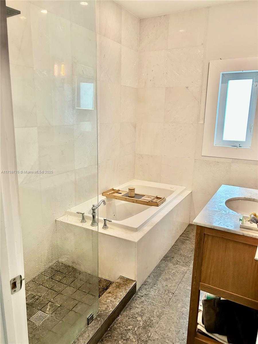 Small Image of 463 WEST 62ND ST, Miami Beach Number 14