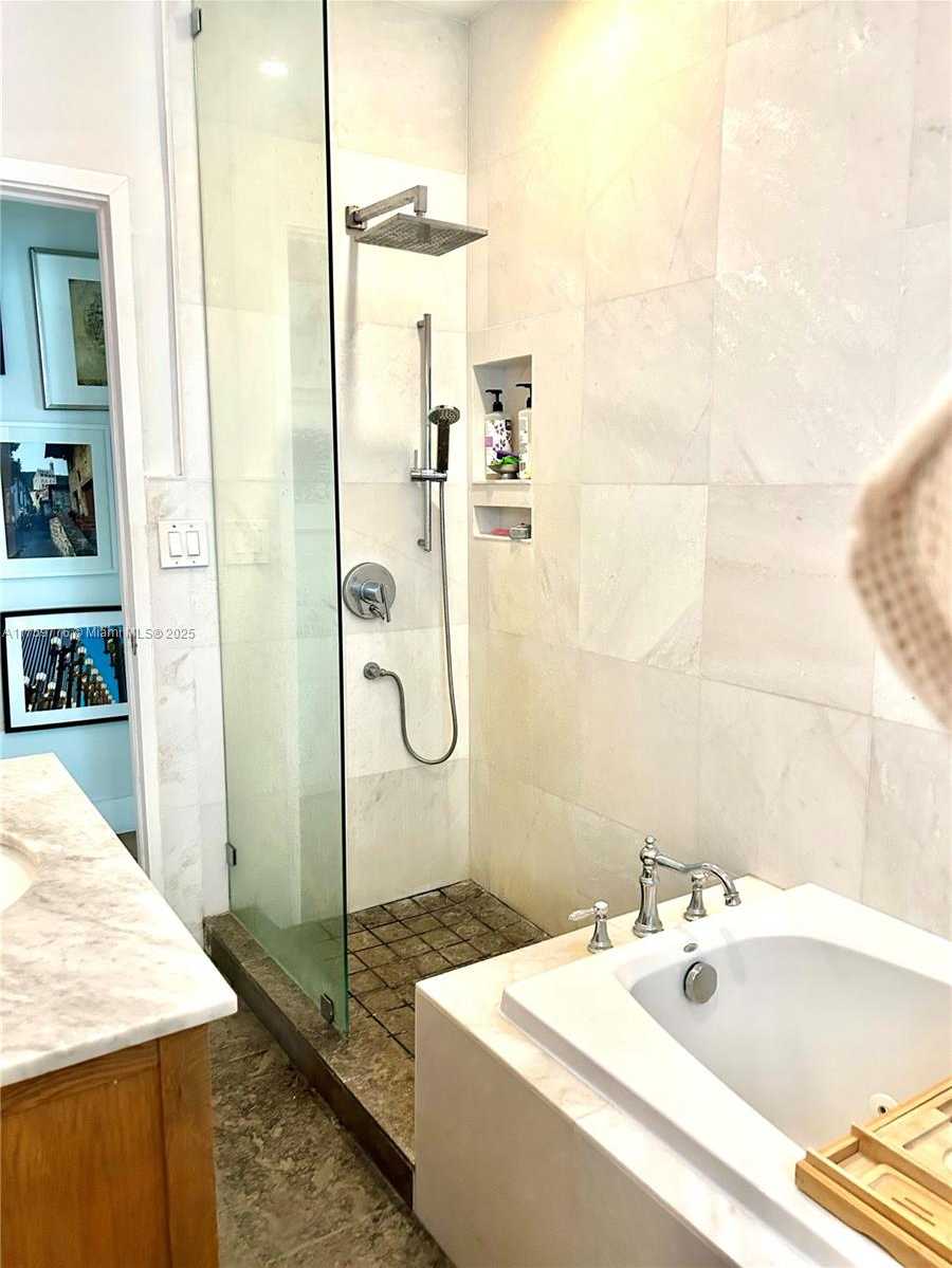 Small Image of 463 WEST 62ND ST, Miami Beach Number 15