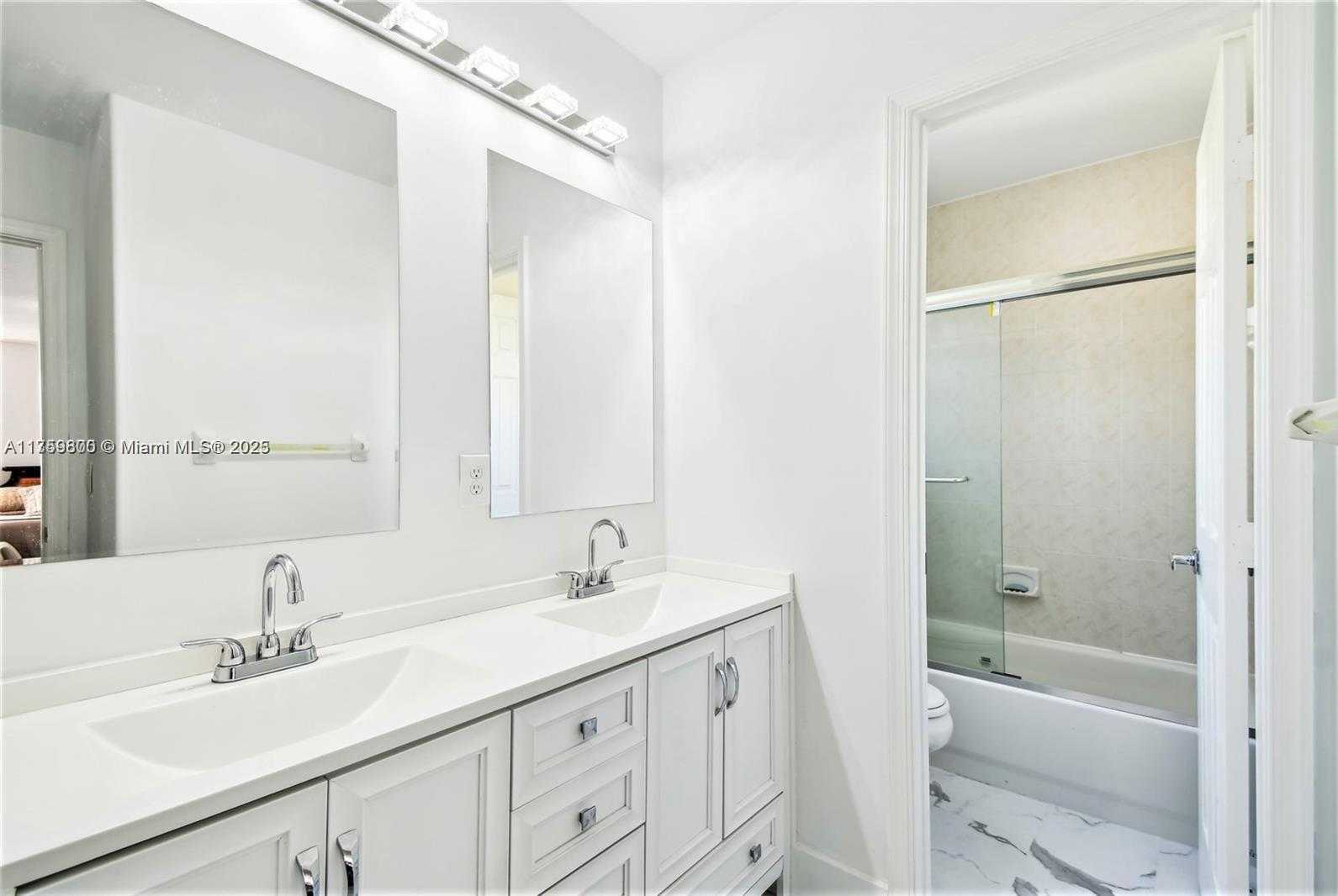 Small Image of 4951 SOUTH WEST 158TH AVE, Miramar Number 58