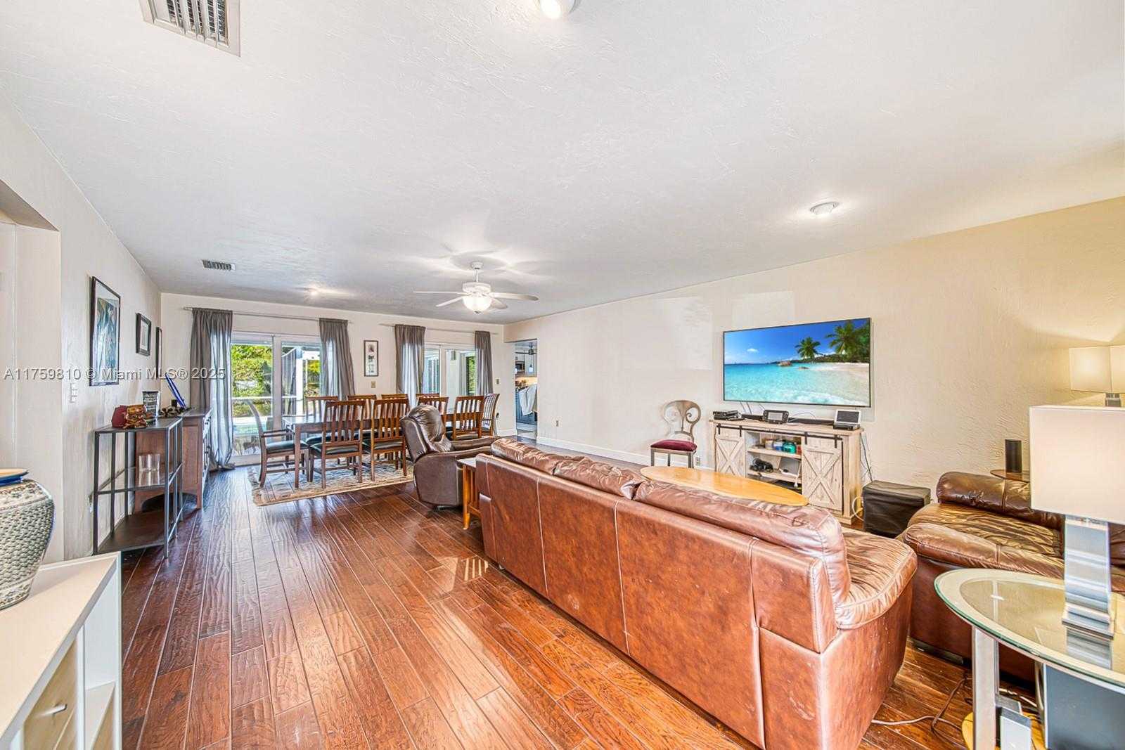 Small Image of 13700 SOUTH WEST 74TH CT, Palmetto Bay Number 15