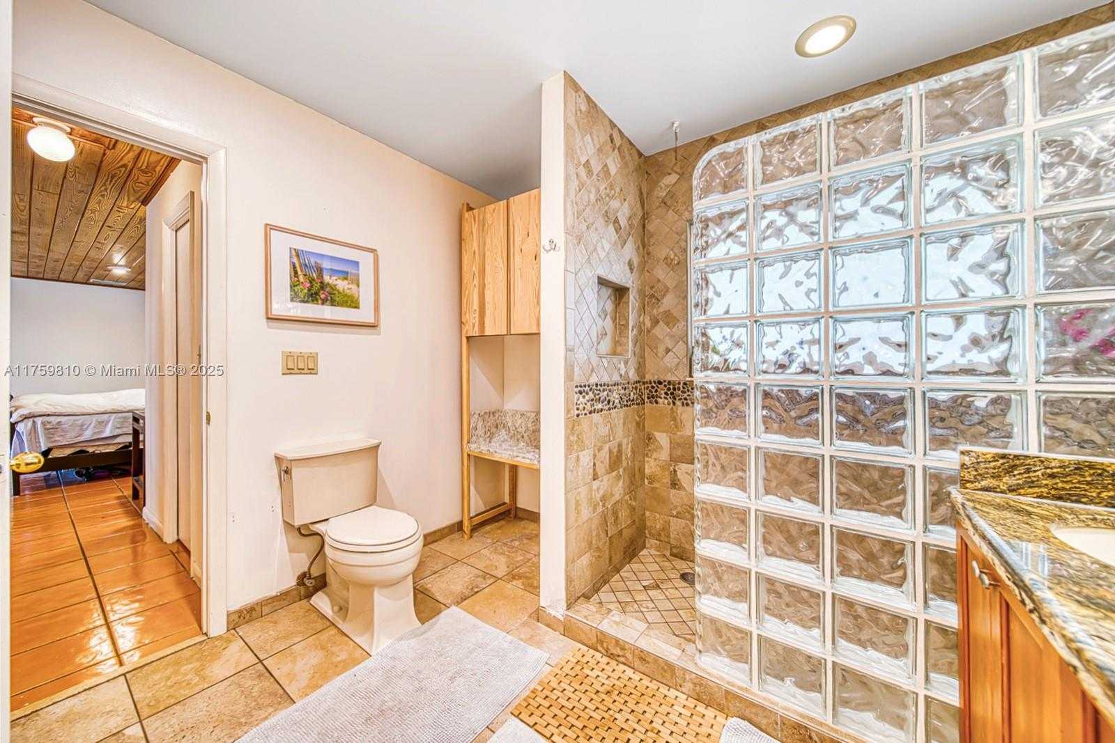 Small Image of 13700 SOUTH WEST 74TH CT, Palmetto Bay Number 19