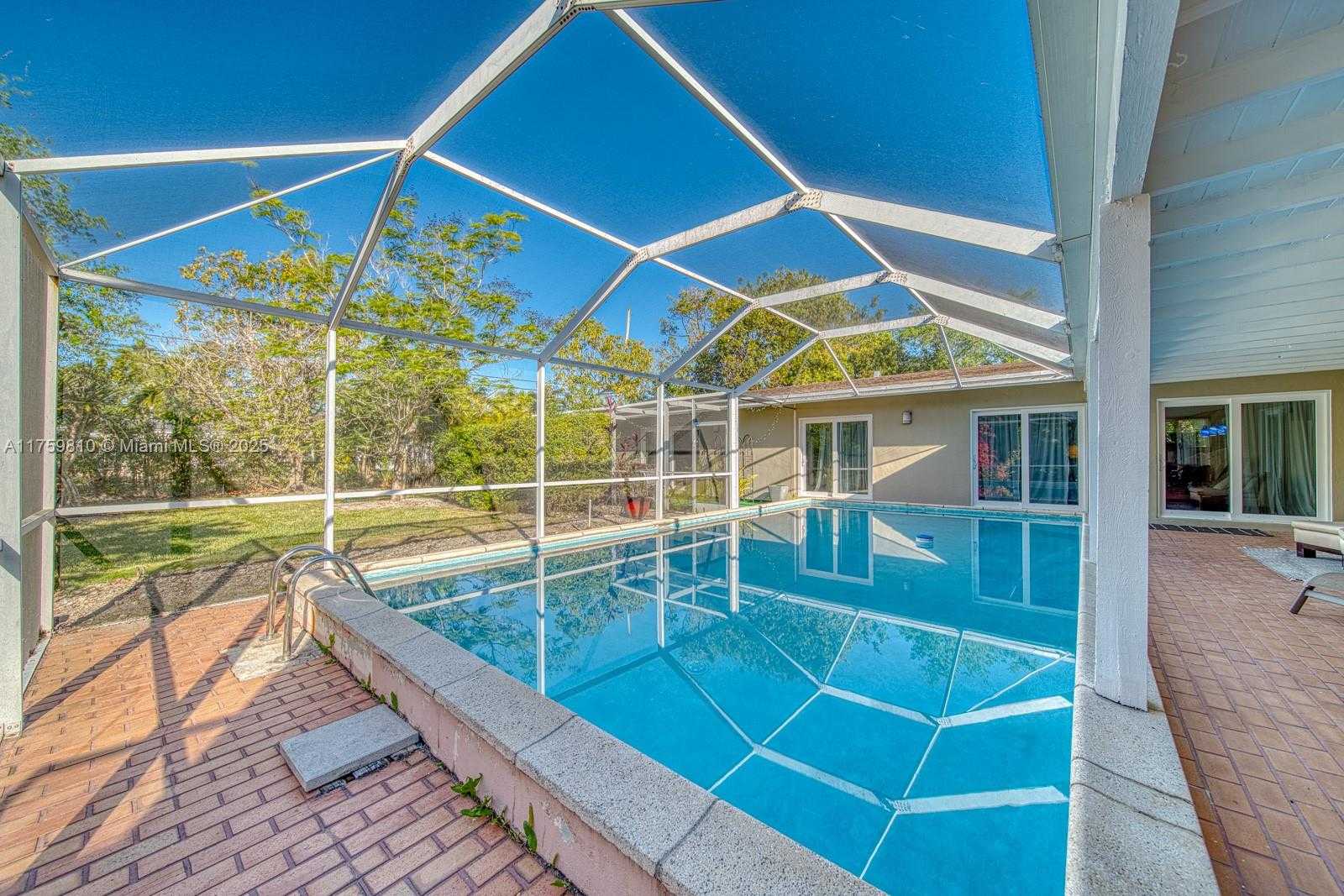 Small Image of 13700 SOUTH WEST 74TH CT, Palmetto Bay Number 32