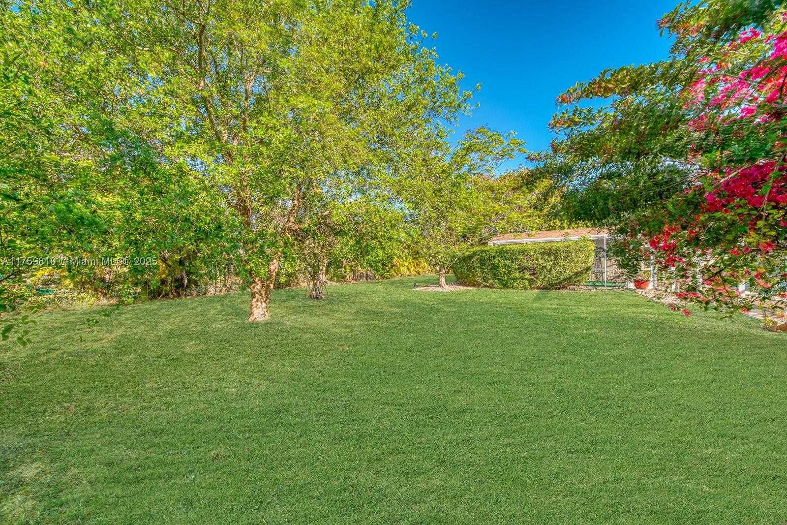 Small Image of 13700 SOUTH WEST 74TH CT, Palmetto Bay Number 41
