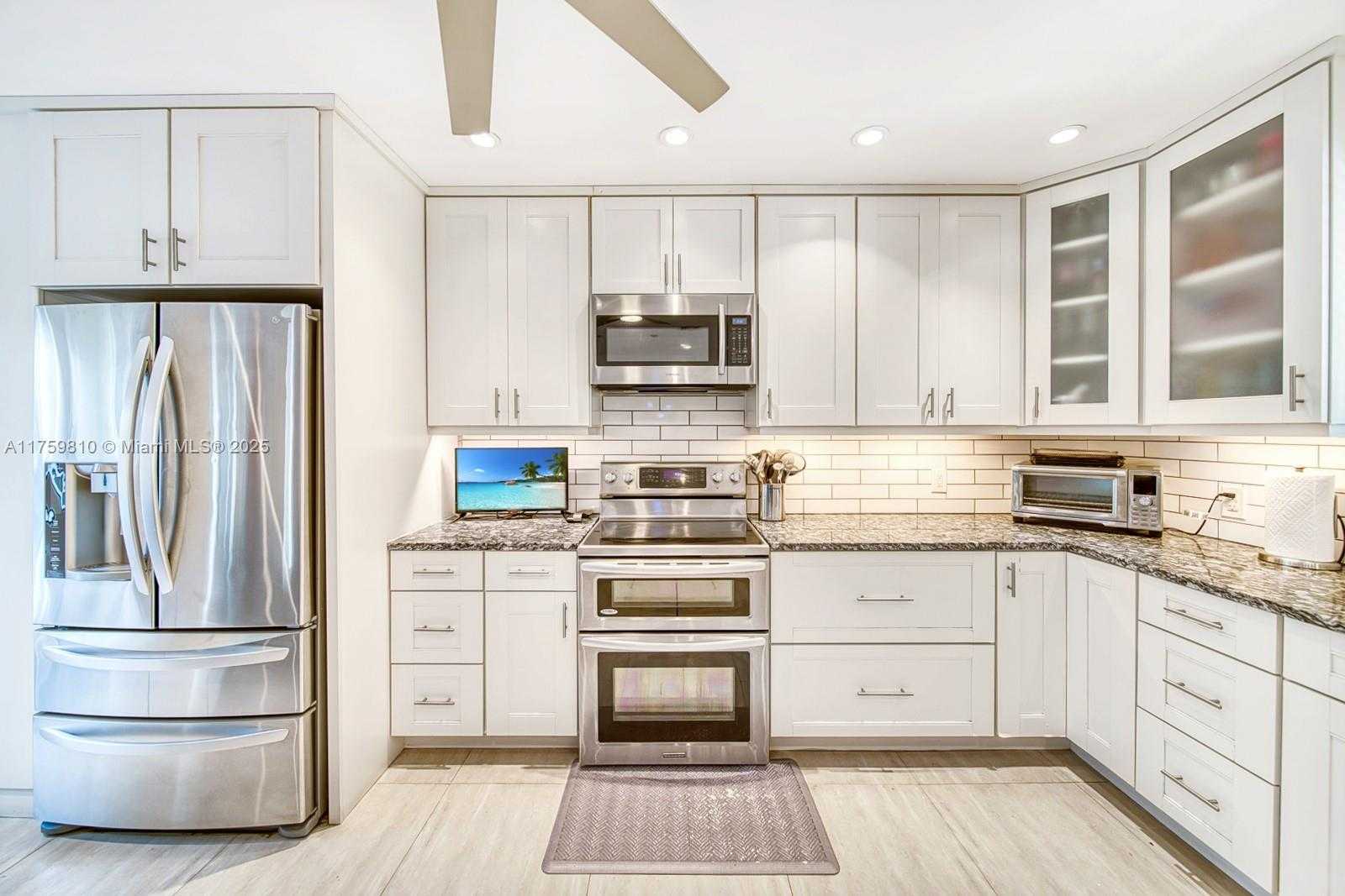 Small Image of 13700 SOUTH WEST 74TH CT, Palmetto Bay Number 8