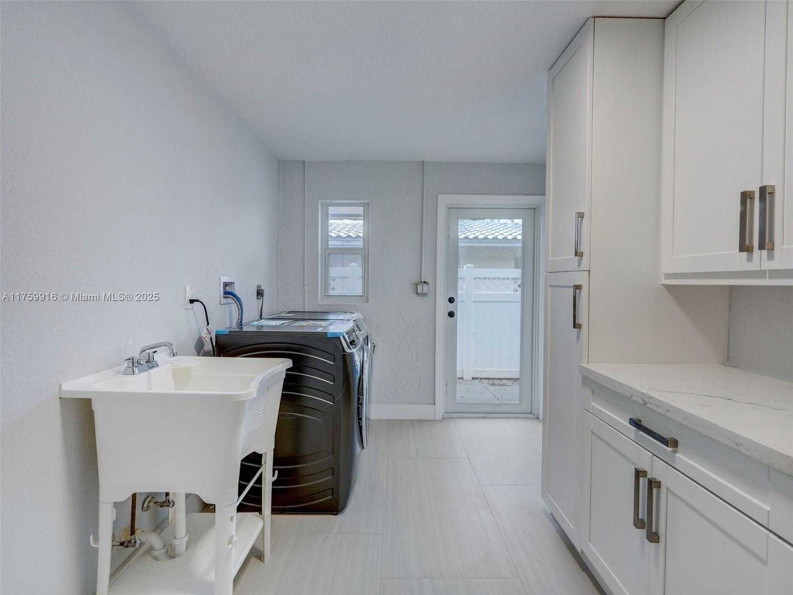 Small Image of 2680 NORTH EAST 47TH ST, Lighthouse Point Number 23