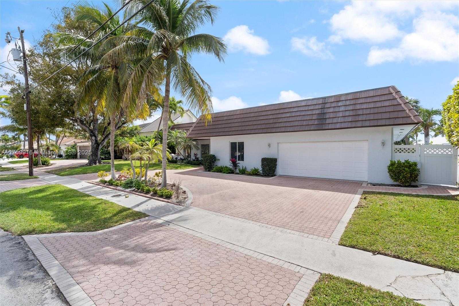 Small Image of 2680 NORTH EAST 47TH ST, Lighthouse Point Number 31