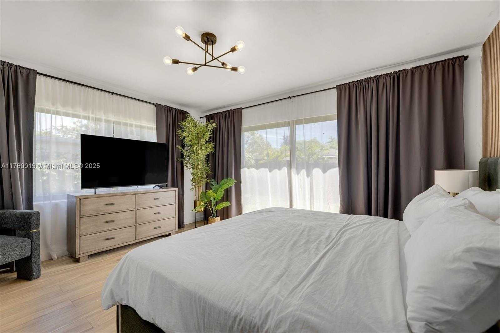 Small Image of 1370 71ST ST, Miami Beach Number 20