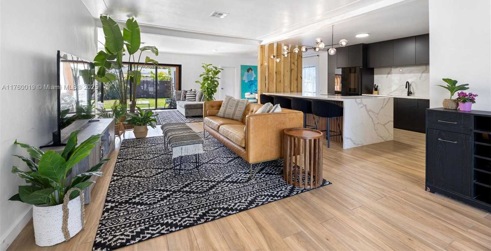 Small Image of 1370 71ST ST, Miami Beach Number 3