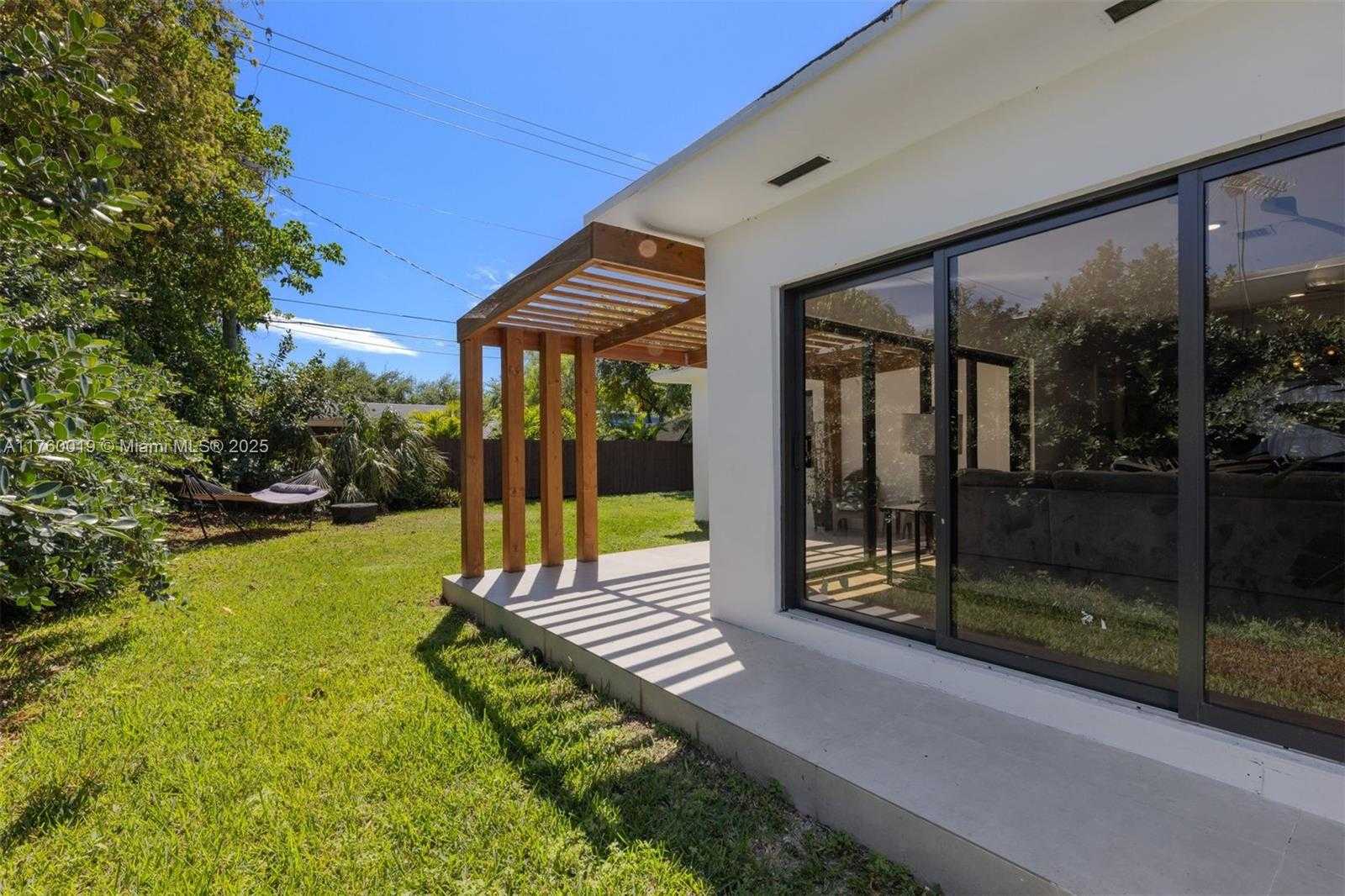 Small Image of 1370 71ST ST, Miami Beach Number 30