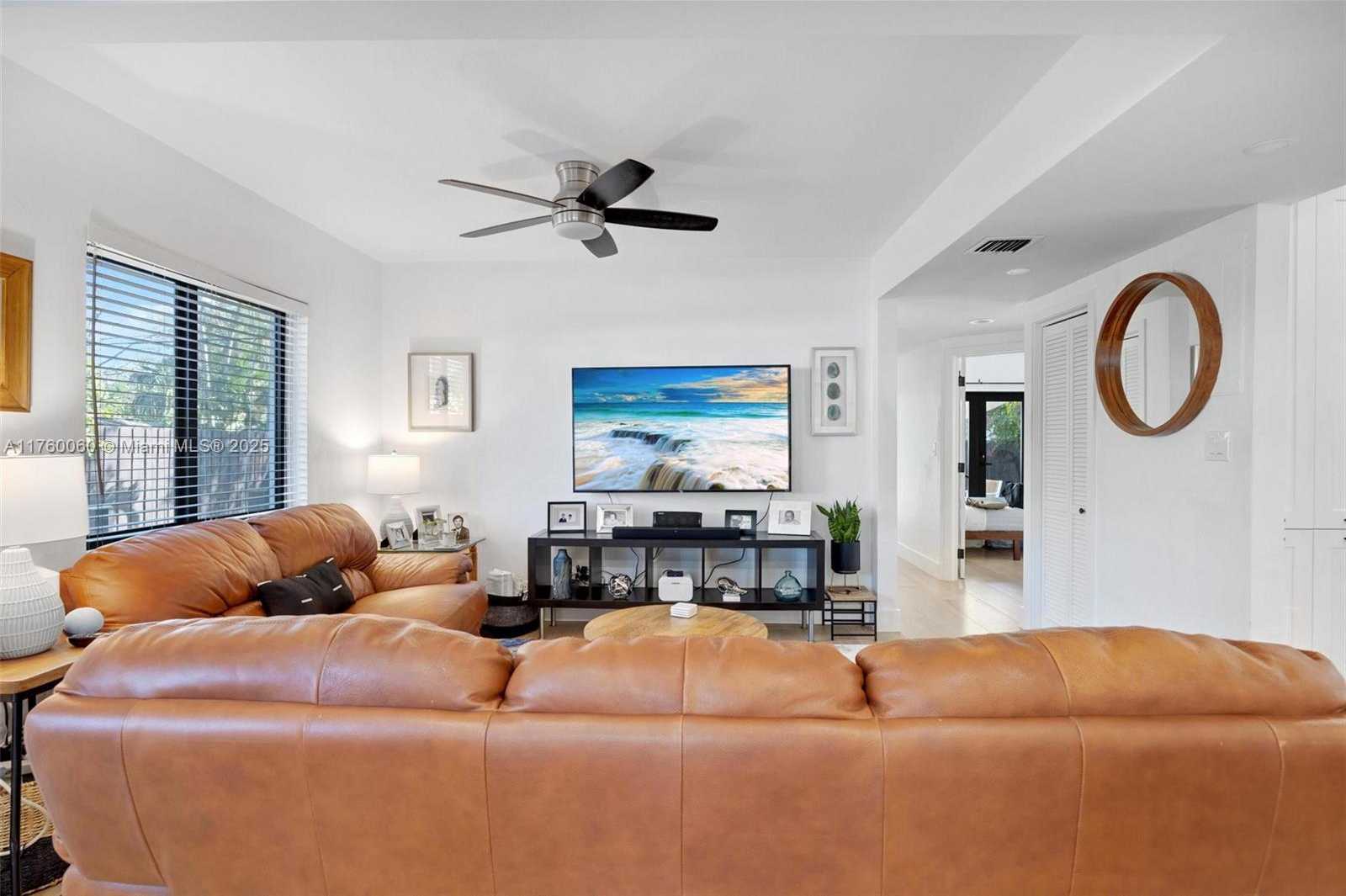 Small Image of 1114 SOUTH WEST 19TH ST, Fort Lauderdale Number 13