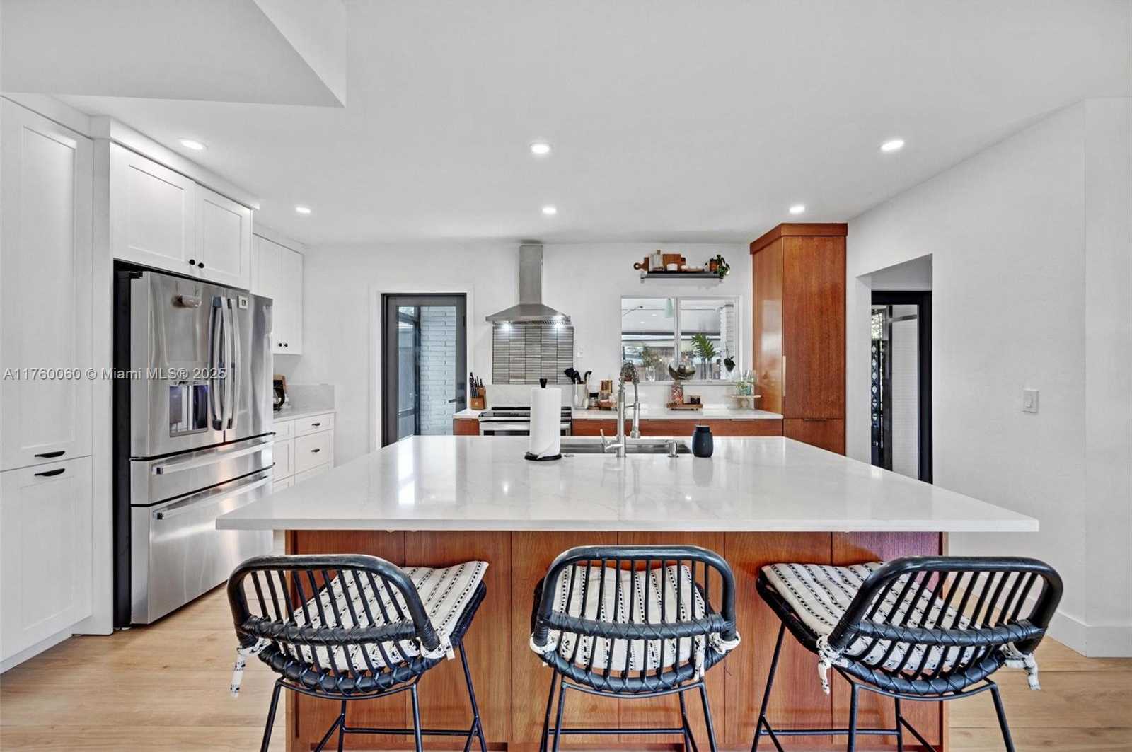 Small Image of 1114 SOUTH WEST 19TH ST, Fort Lauderdale Number 2