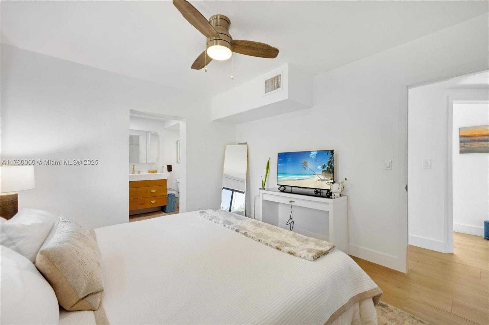 Small Image of 1114 SOUTH WEST 19TH ST, Fort Lauderdale Number 20