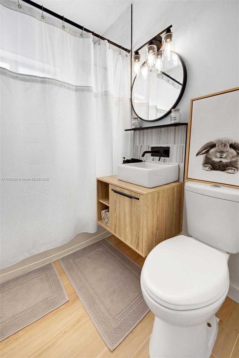 Small Image of 1114 SOUTH WEST 19TH ST, Fort Lauderdale Number 31