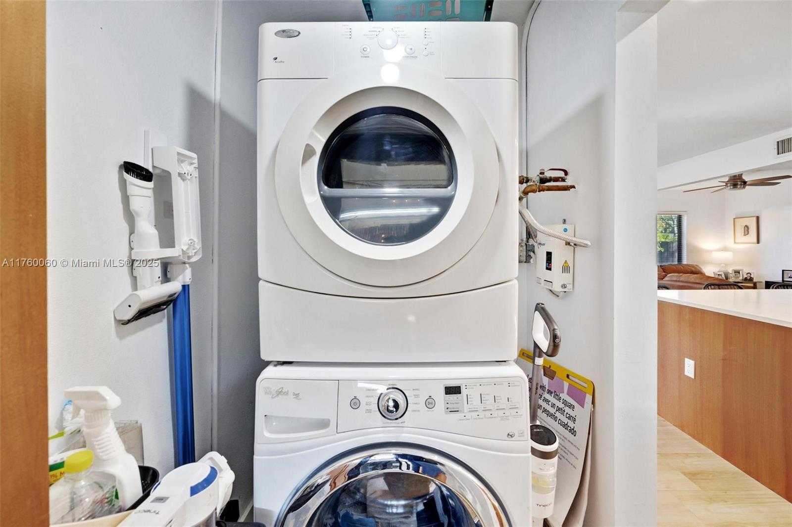 Small Image of 1114 SOUTH WEST 19TH ST, Fort Lauderdale Number 33