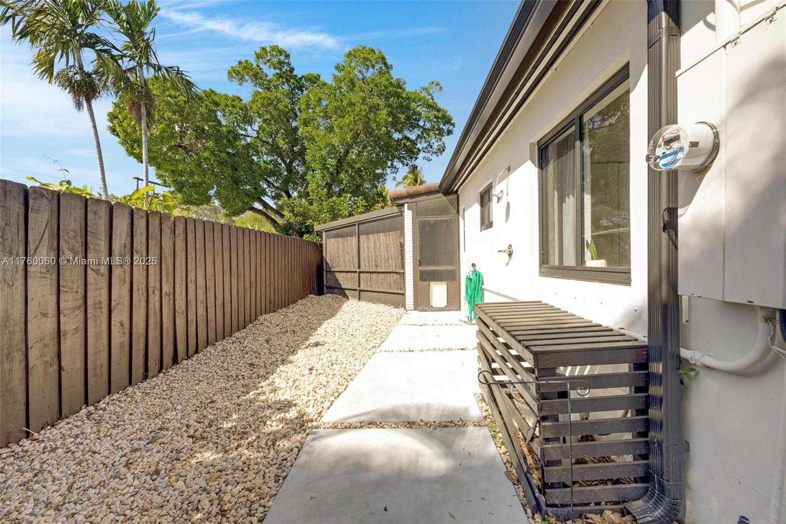 Small Image of 1114 SOUTH WEST 19TH ST, Fort Lauderdale Number 38