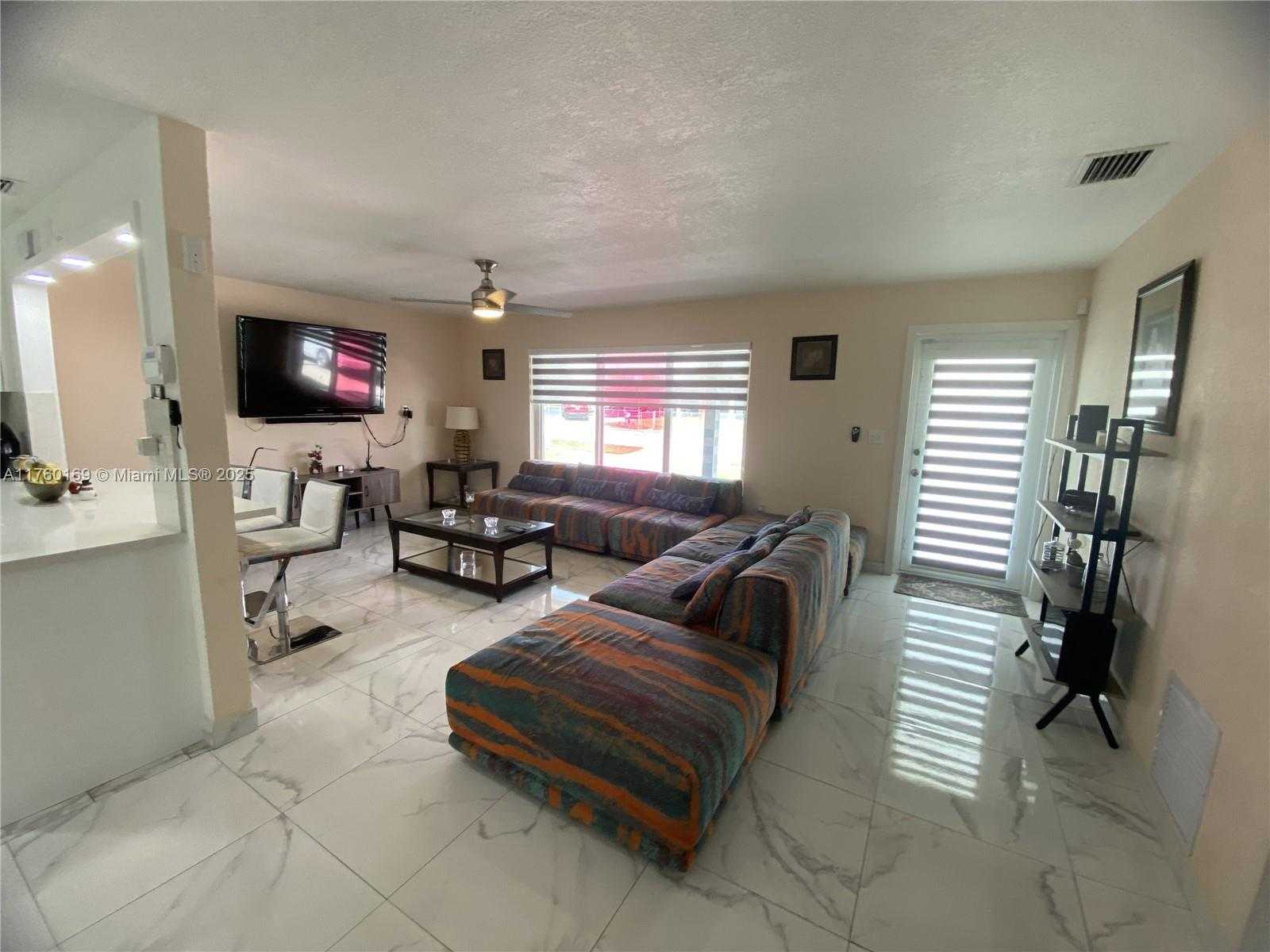 Small Image of 4410 NORTH WEST 174TH DR, Miami Gardens Number 16