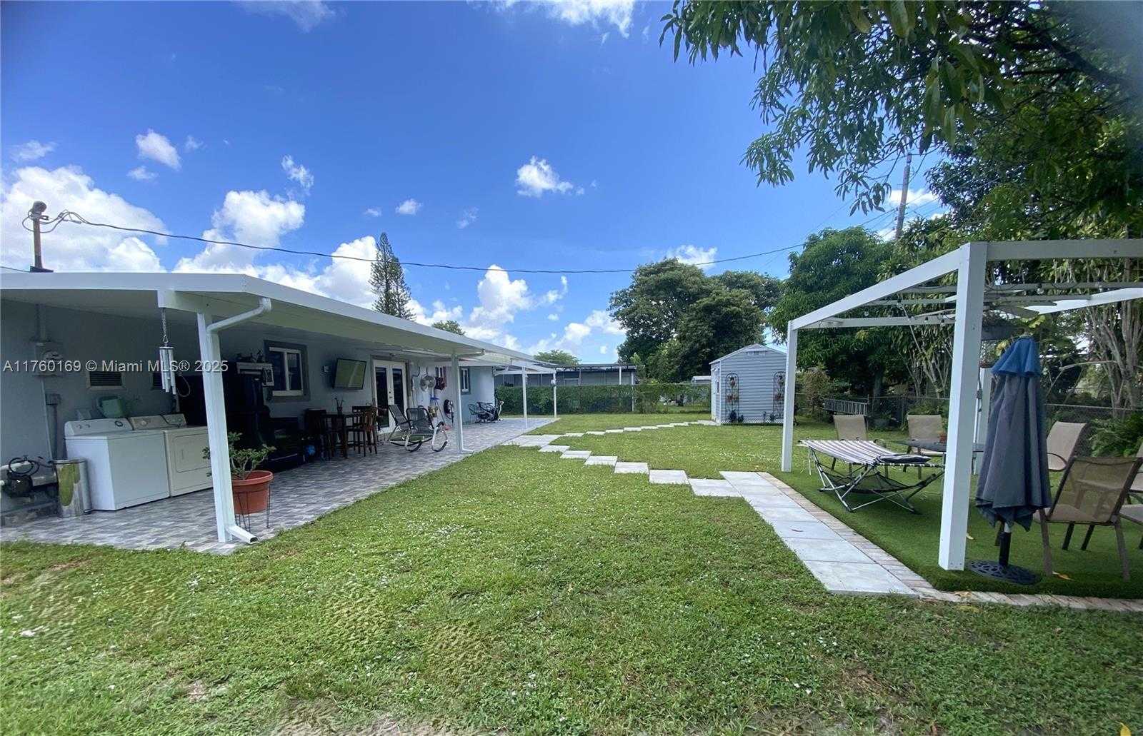 Small Image of 4410 NORTH WEST 174TH DR, Miami Gardens Number 2