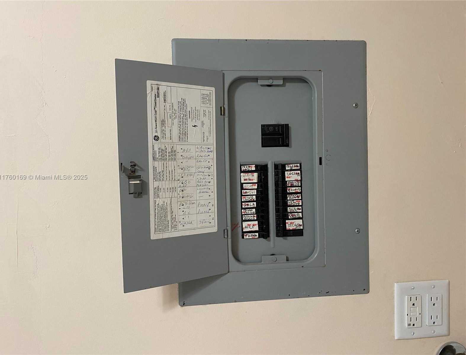 Small Image of 4410 NORTH WEST 174TH DR, Miami Gardens Number 26