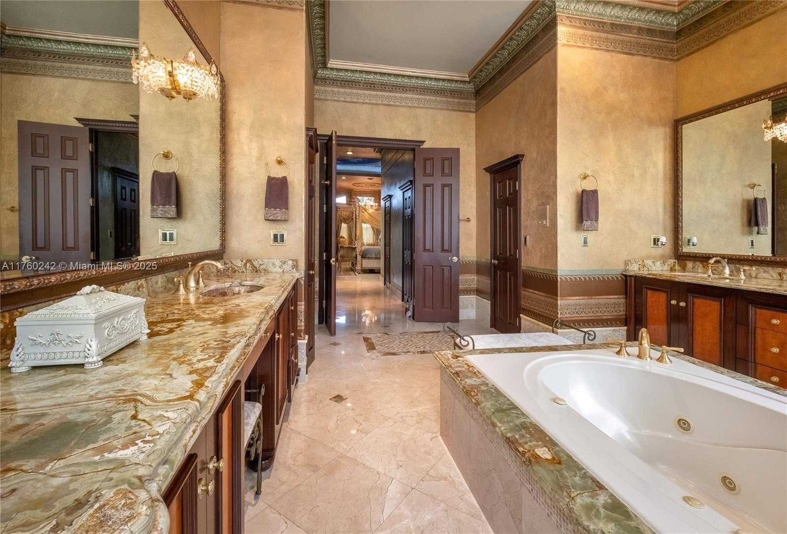 Small Image of 29482 SOUTH WEST 193RD CT, Homestead Number 14