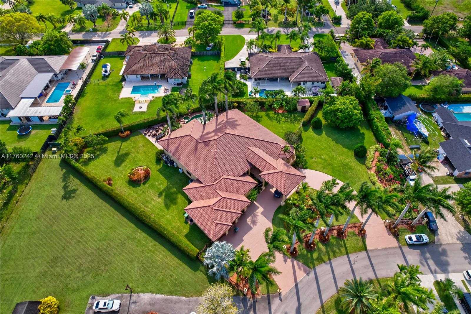 Small Image of 29482 SOUTH WEST 193RD CT, Homestead Number 33