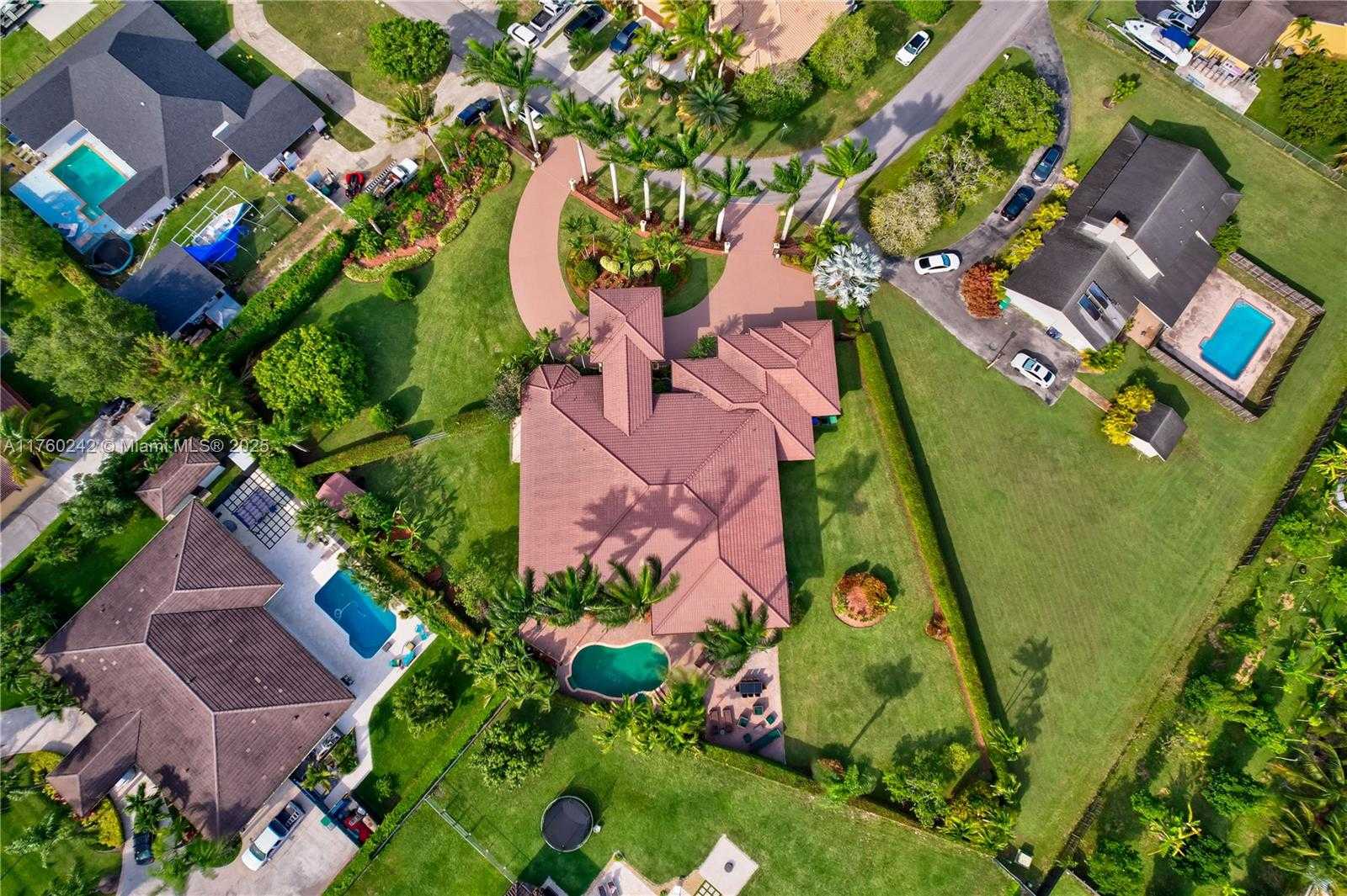 Small Image of 29482 SOUTH WEST 193RD CT, Homestead Number 35