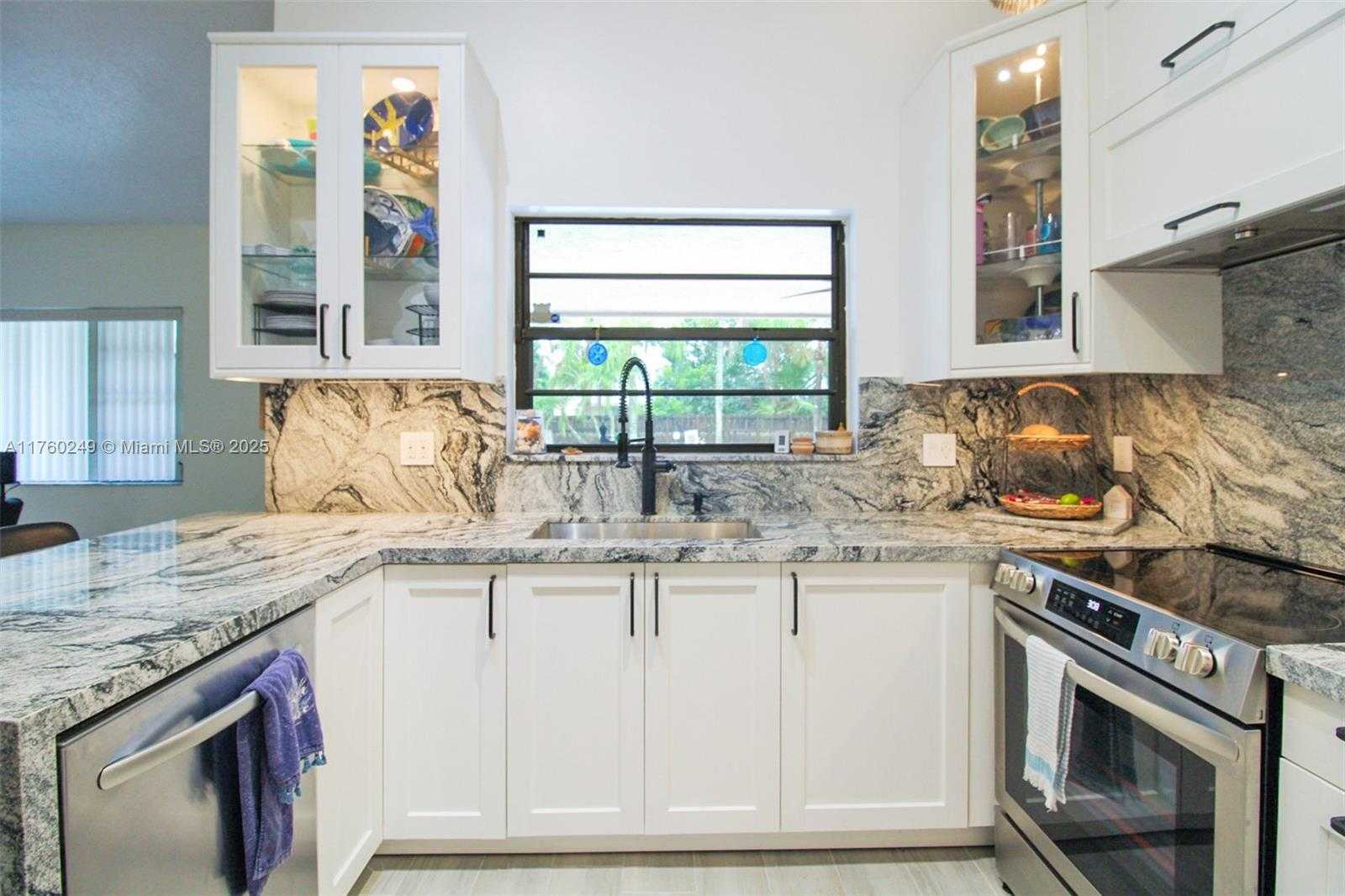 Small Image of 28601 SOUTH WEST 164TH AVE, Homestead Number 13