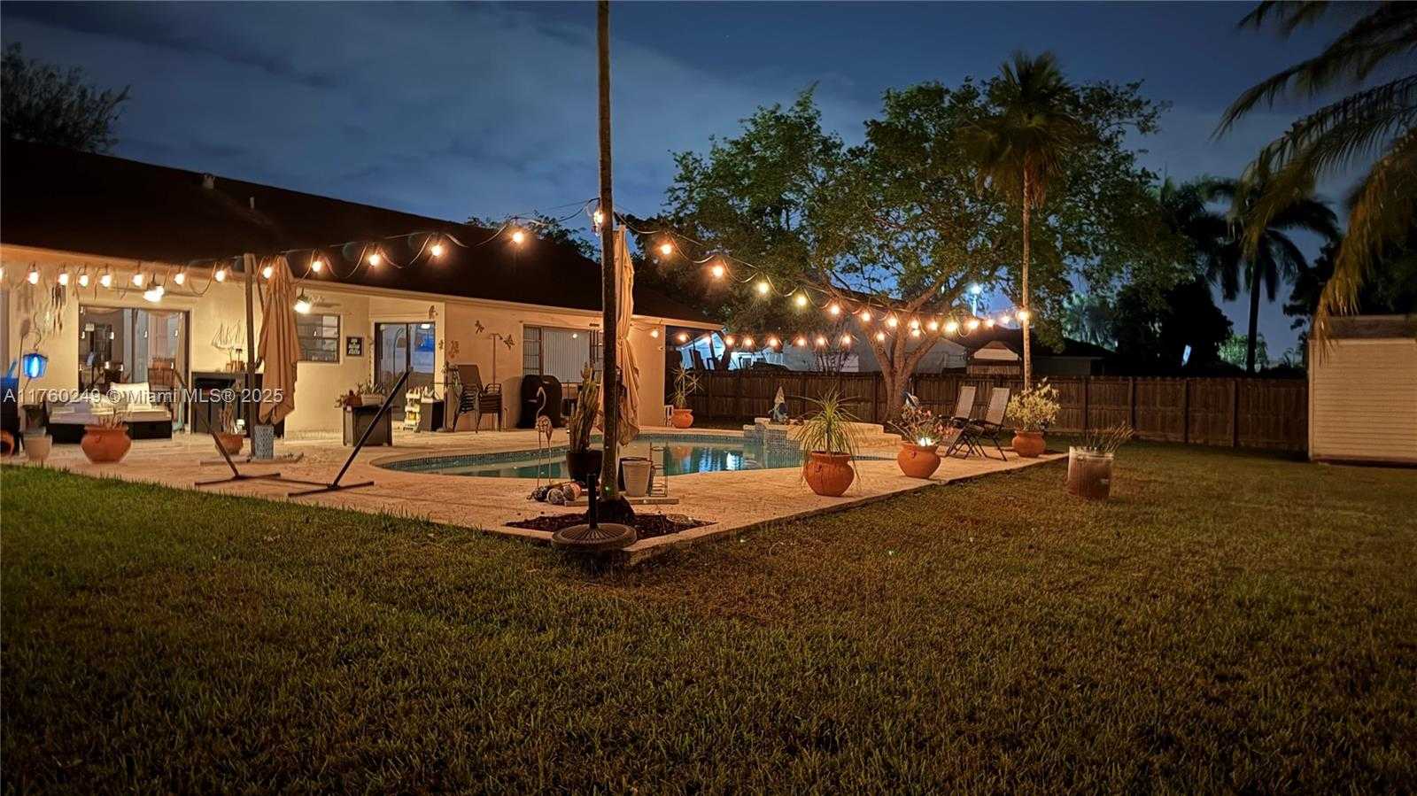 Small Image of 28601 SOUTH WEST 164TH AVE, Homestead Number 42