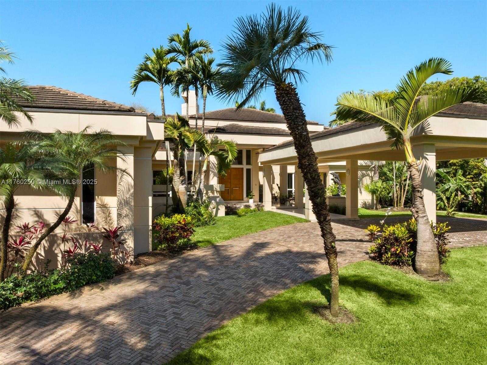 Small Image of 665 LEUCADENDRA DR, Coral Gables Number 15