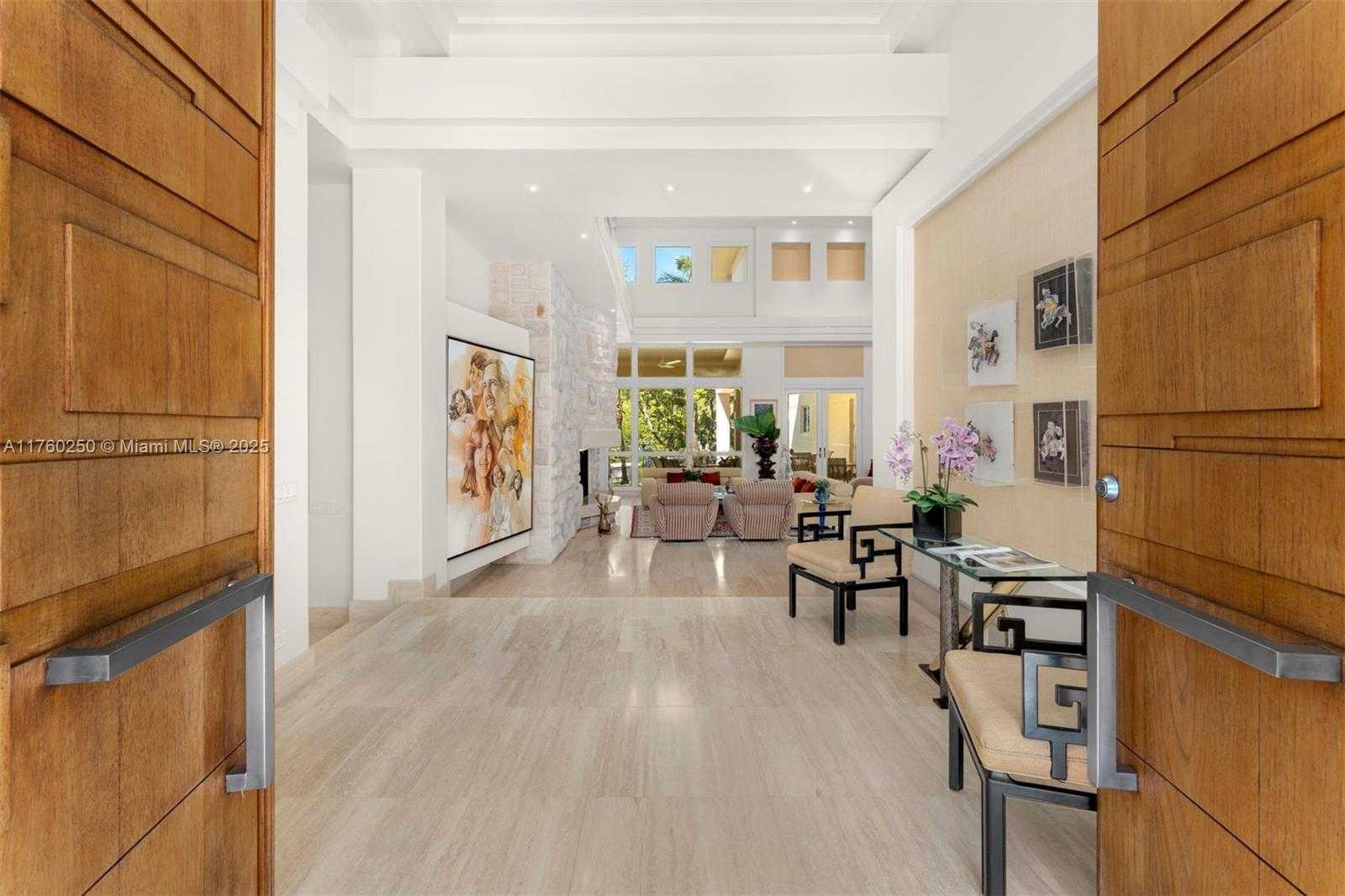 Small Image of 665 LEUCADENDRA DR, Coral Gables Number 17